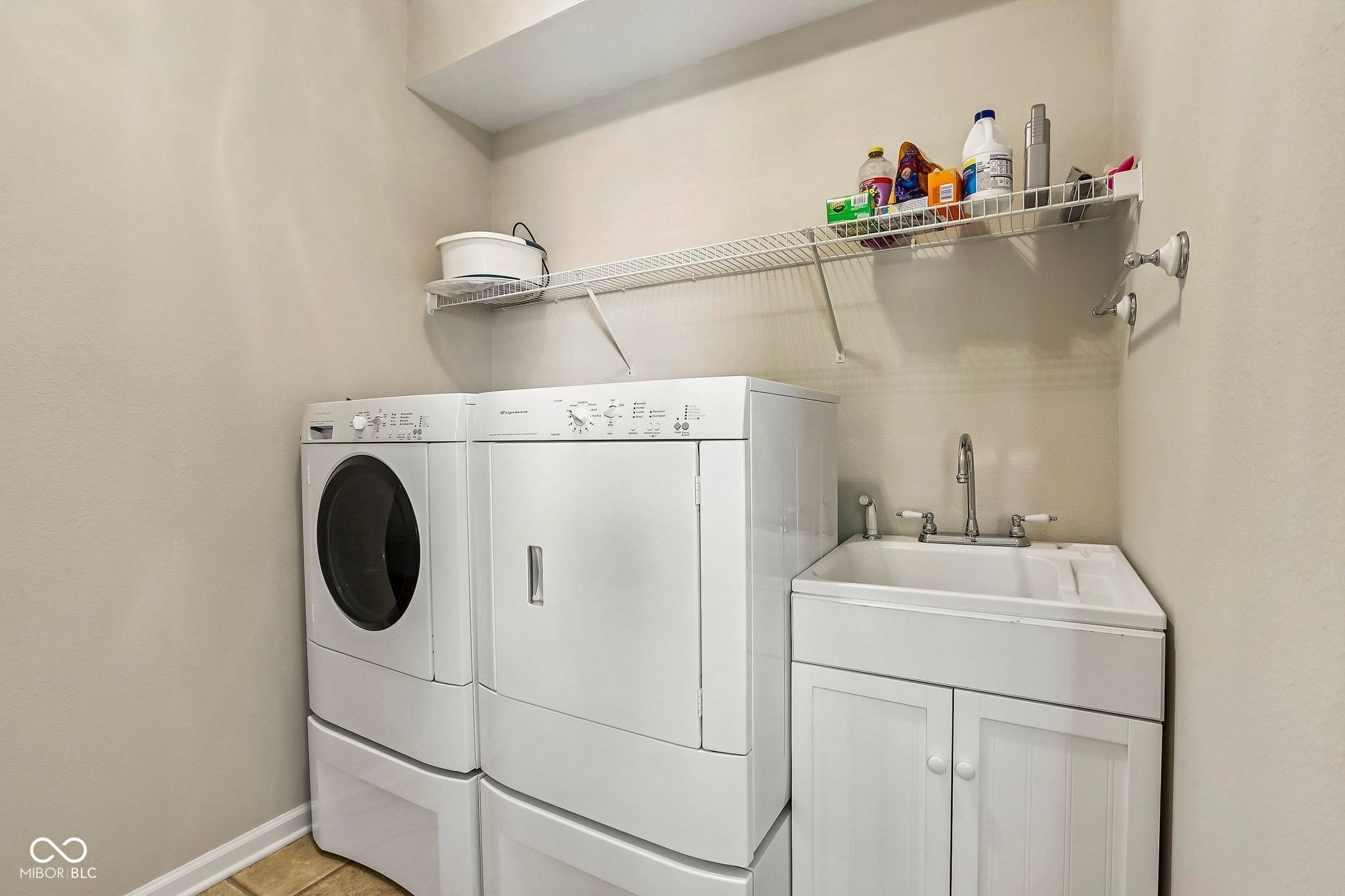 6929 Willow Pond Drive