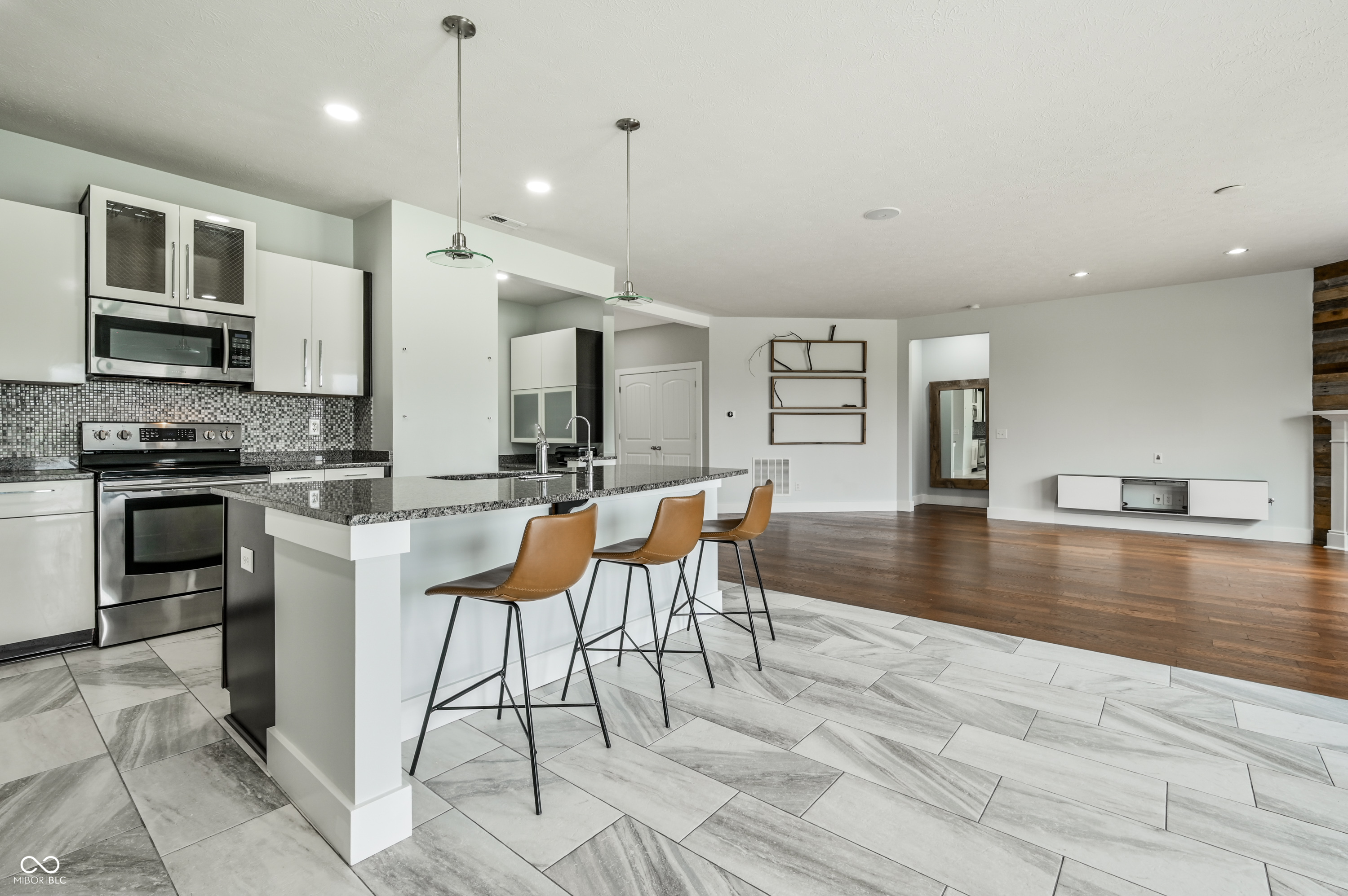 8906 Banner Drive