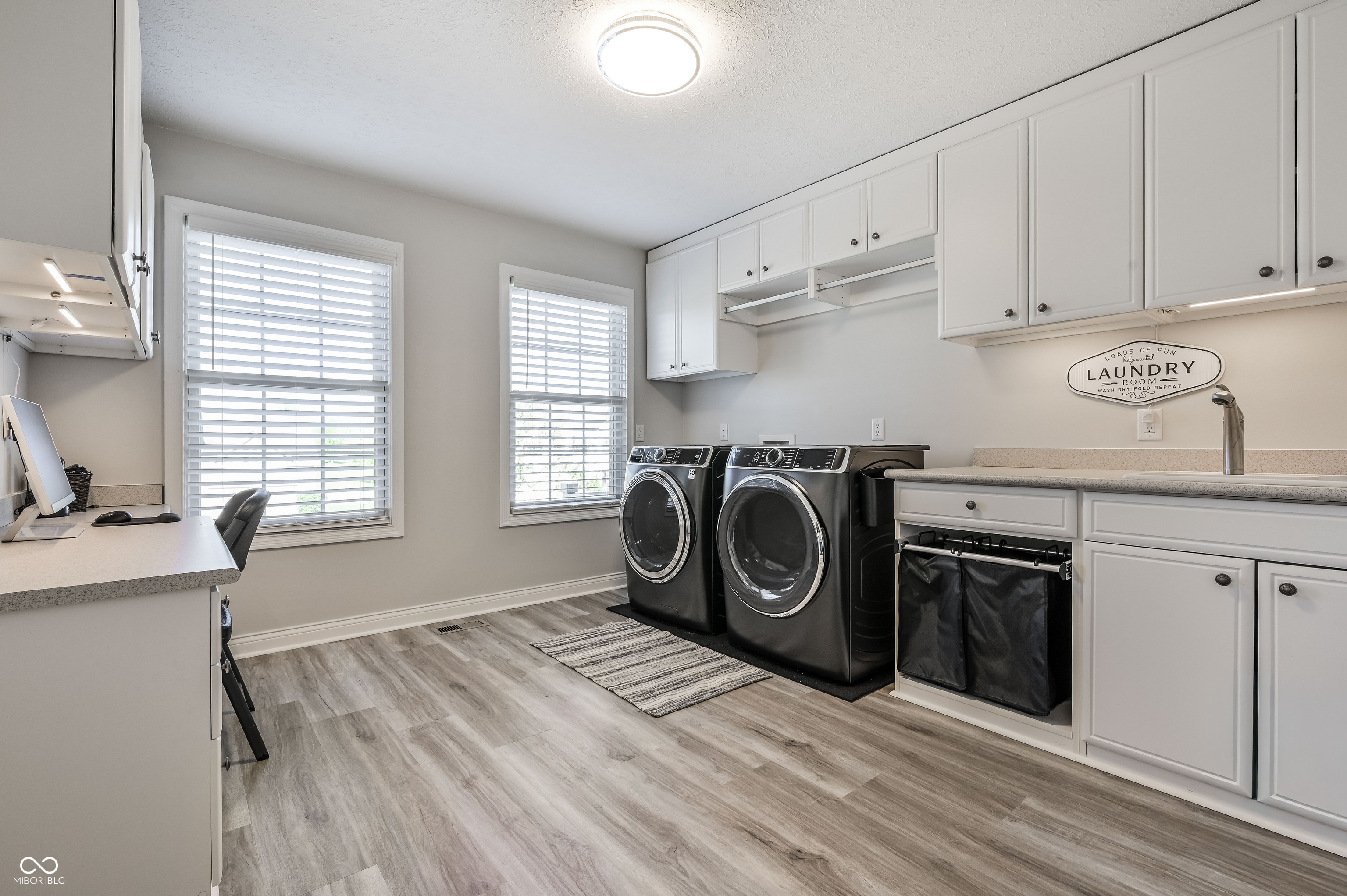 3607 Mossy Rock Drive