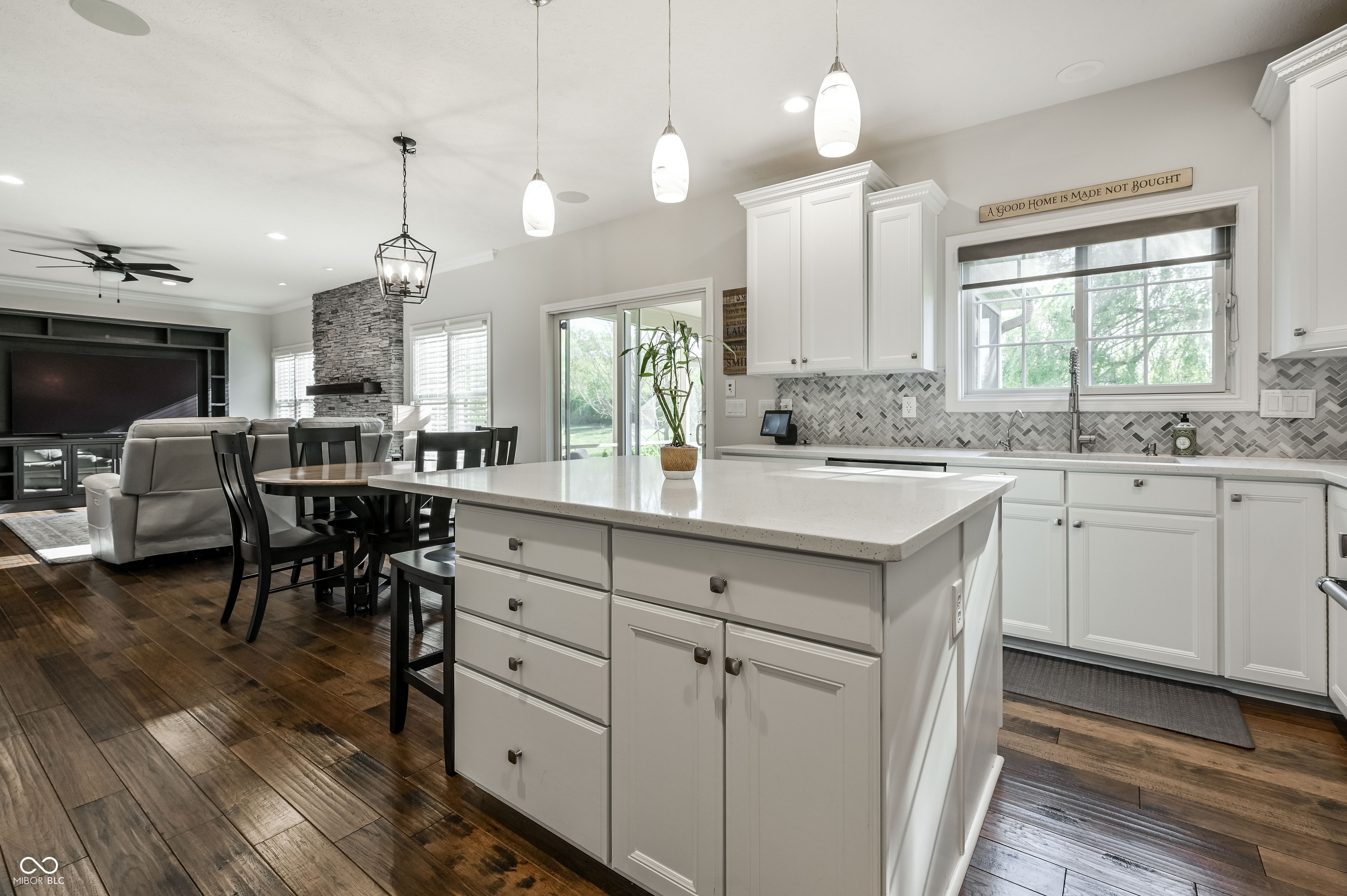 3607 Mossy Rock Drive