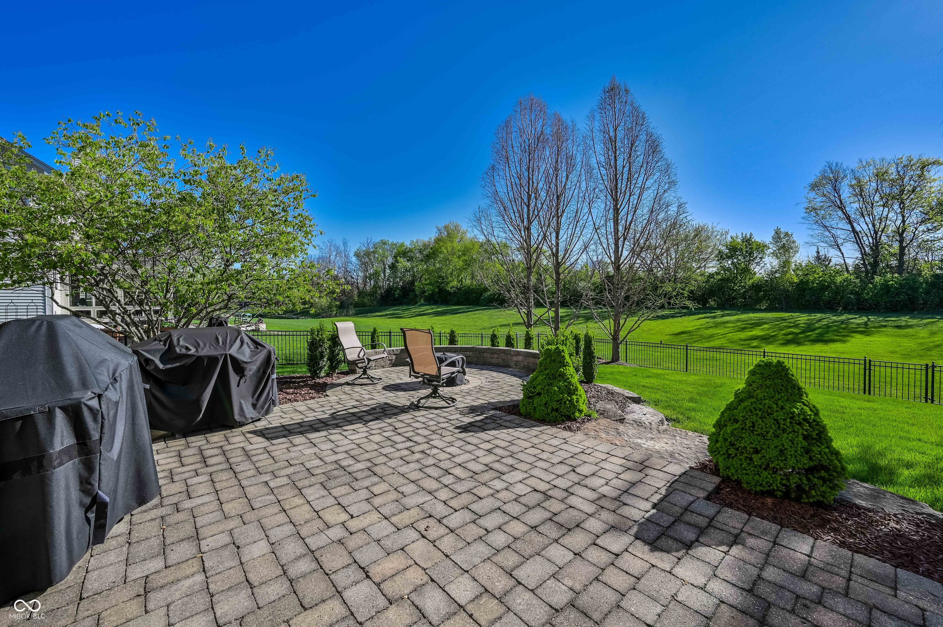 3607 Mossy Rock Drive