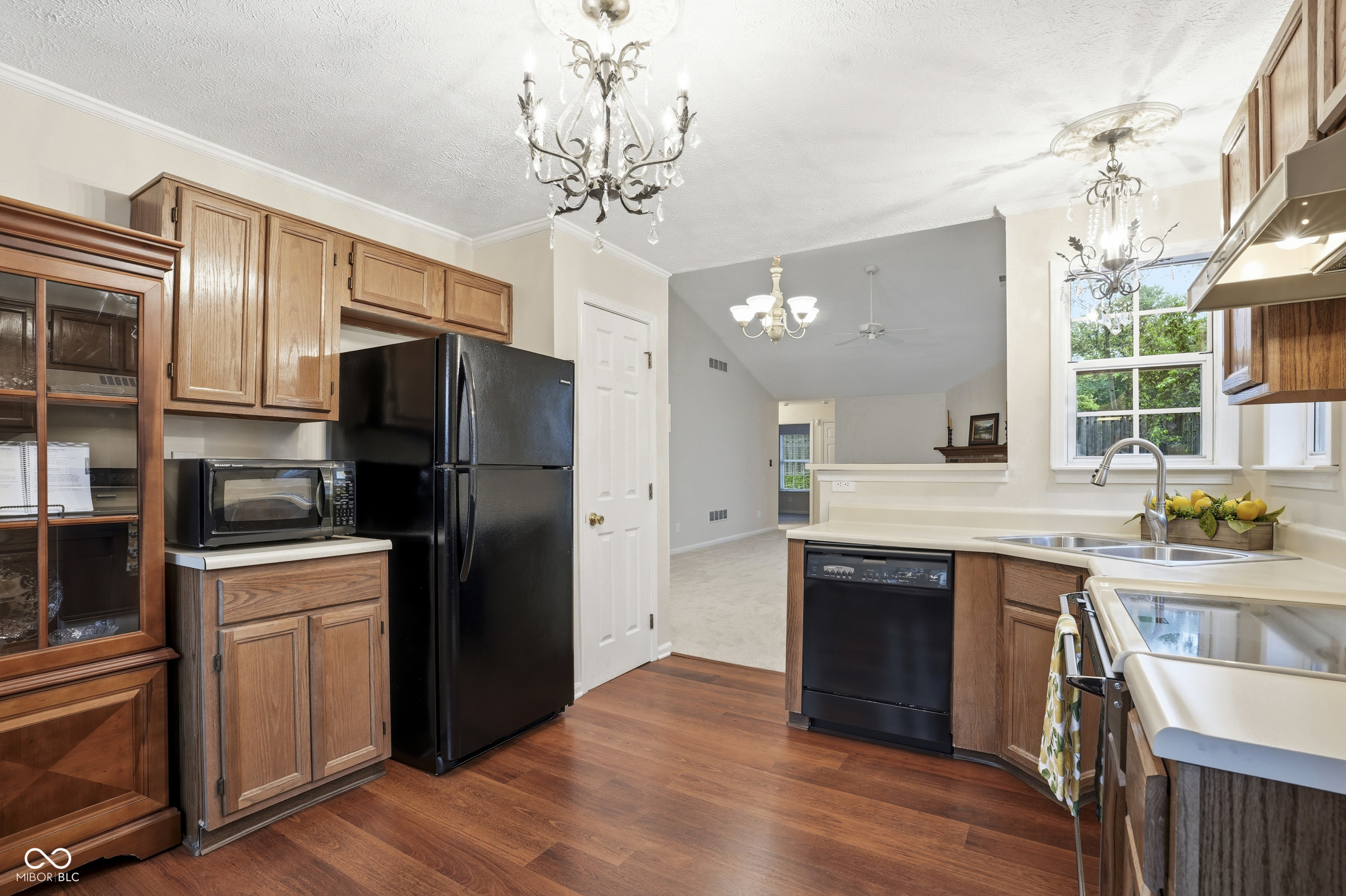 9652 Pine Ridge East Drive