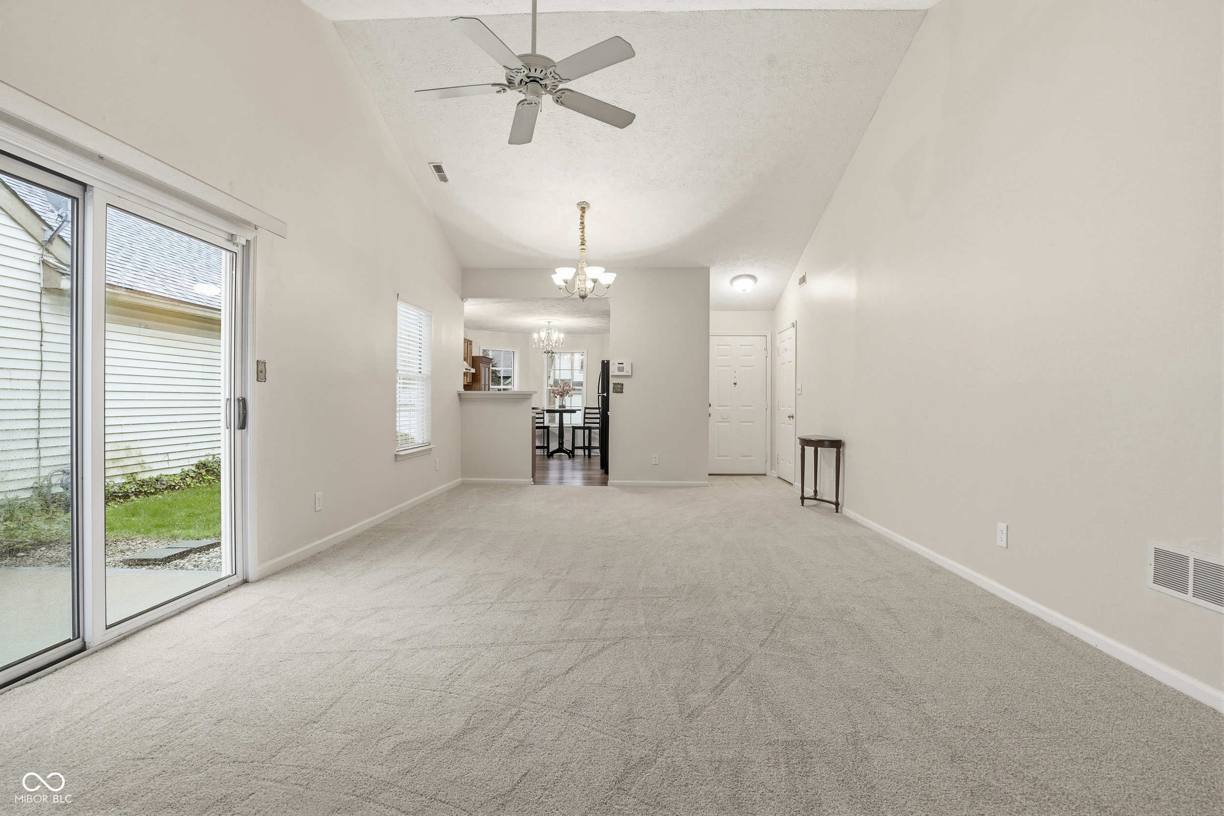 9652 Pine Ridge East Drive