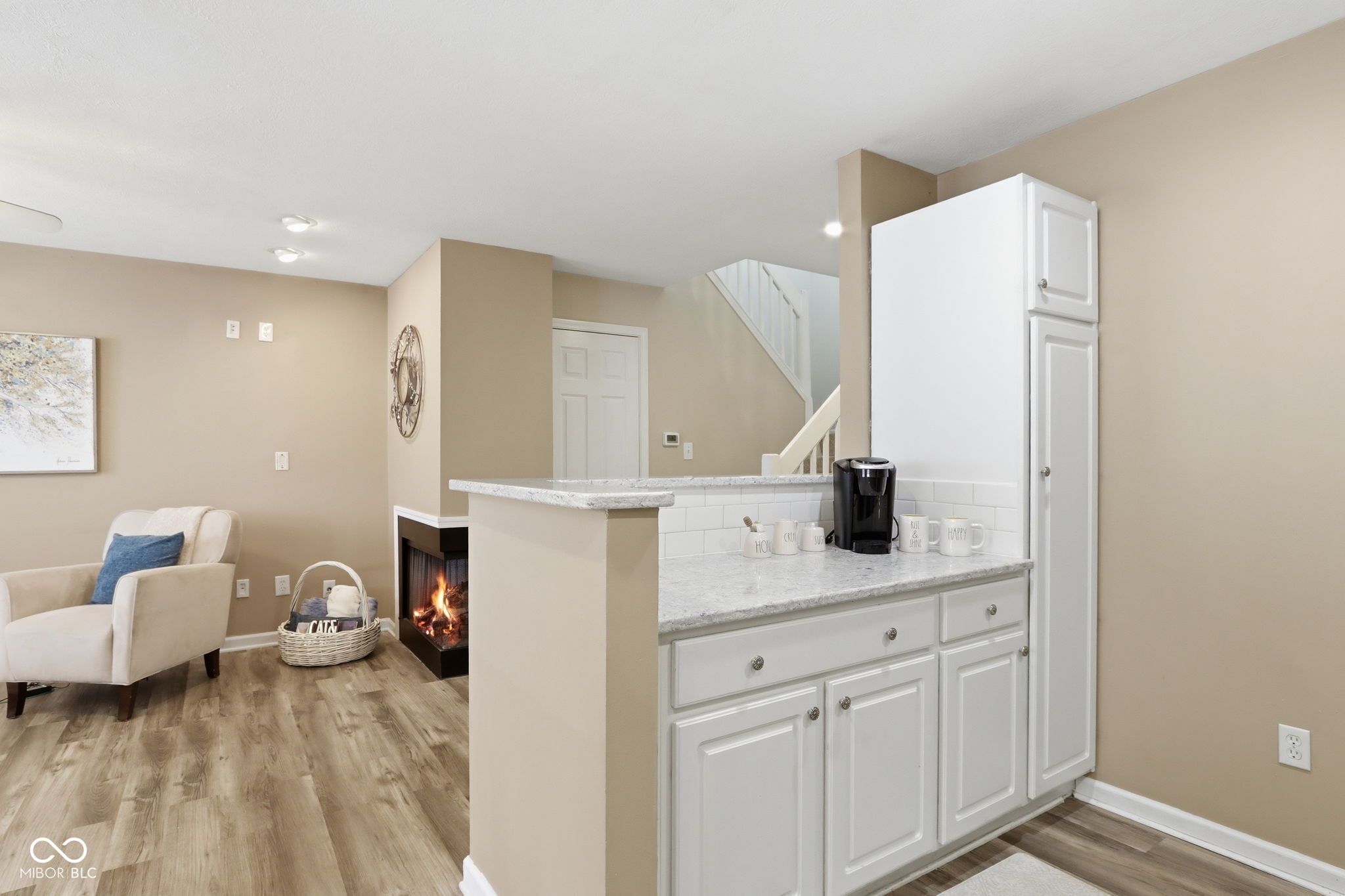 12814 Lamboll Street