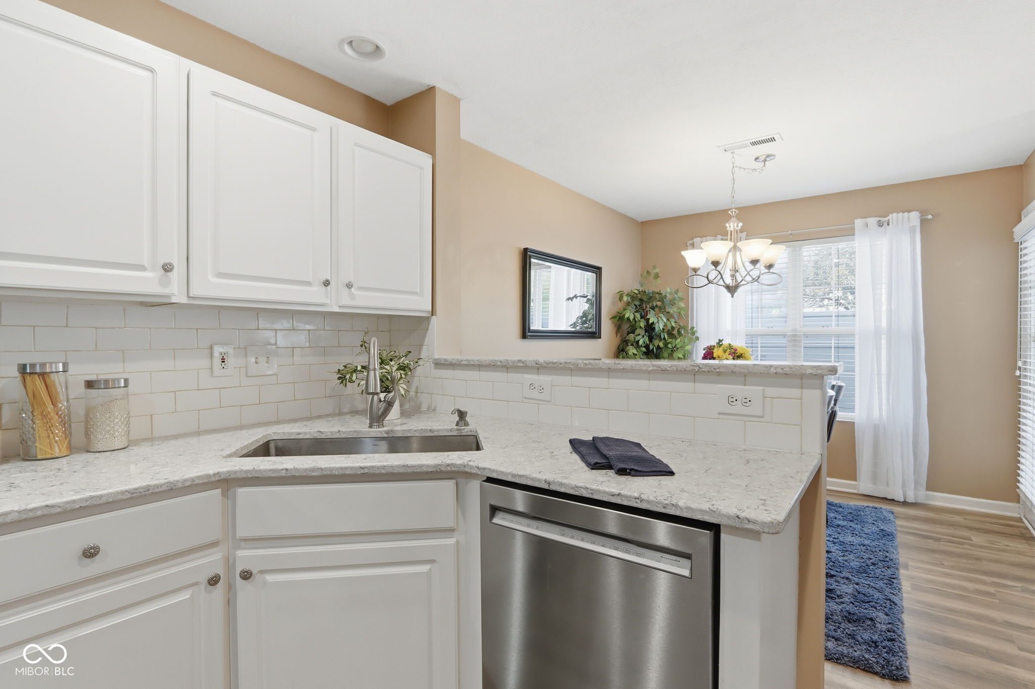 12814 Lamboll Street