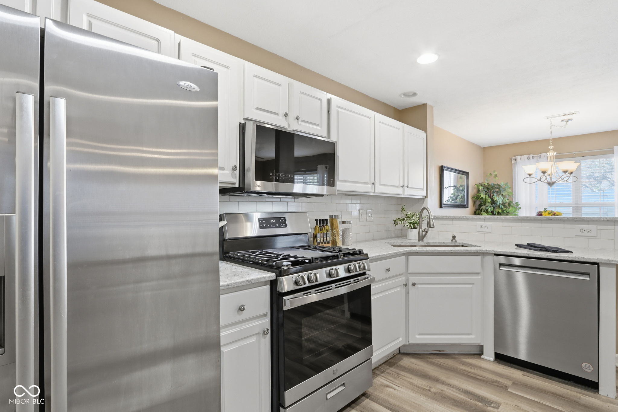 12814 Lamboll Street