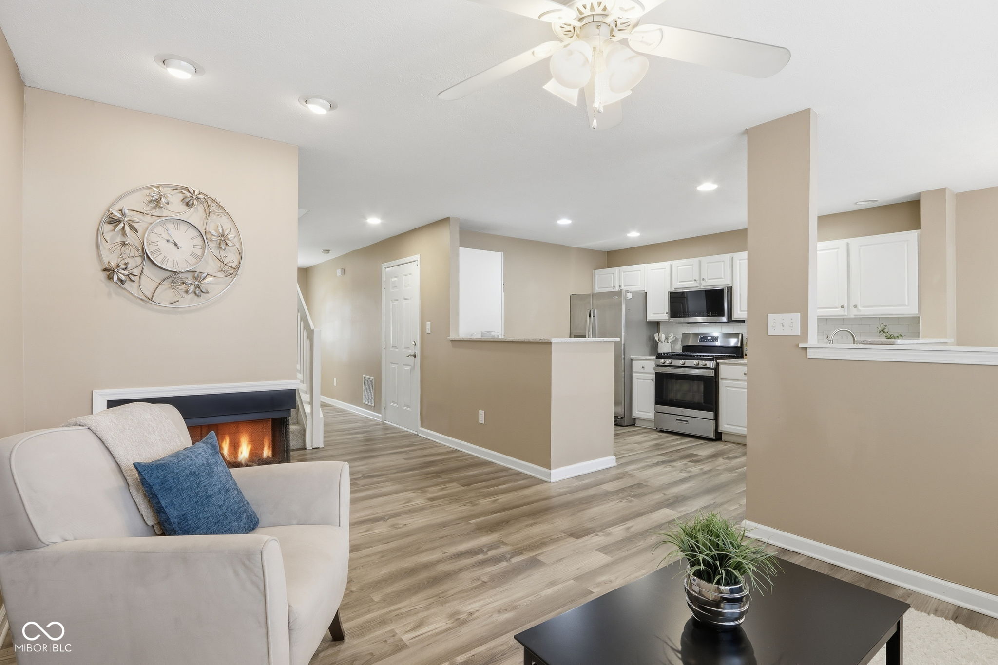 12814 Lamboll Street