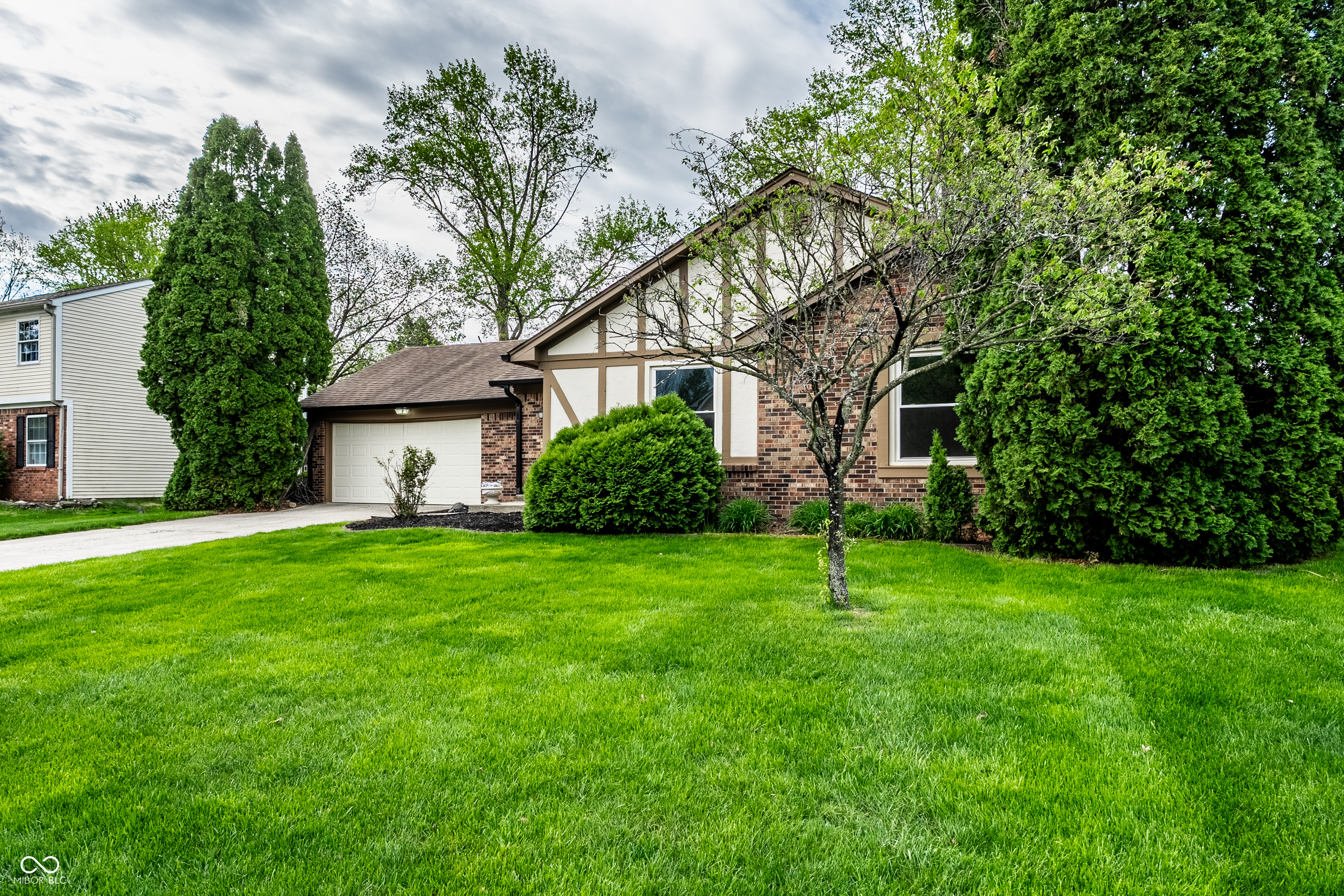 8323 Mockingbird Lane