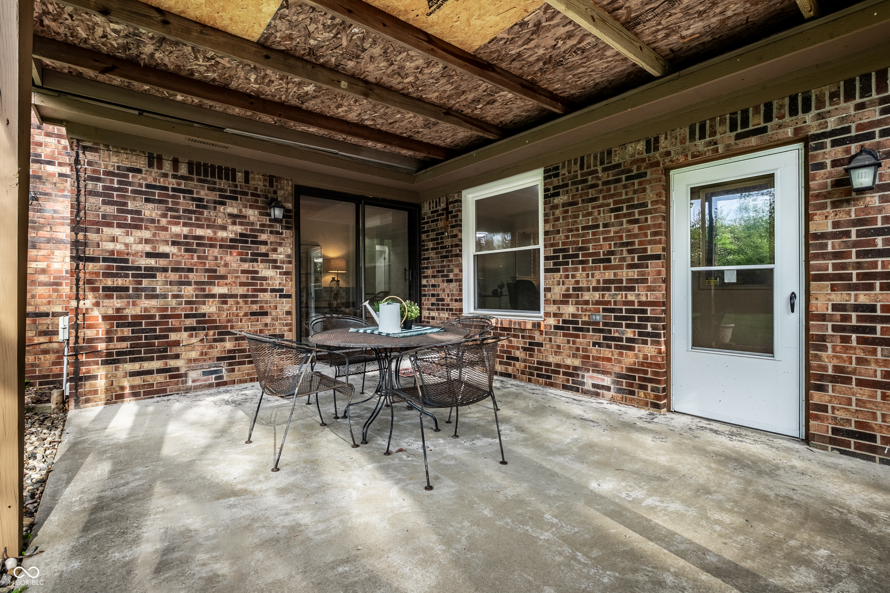 8323 Mockingbird Lane