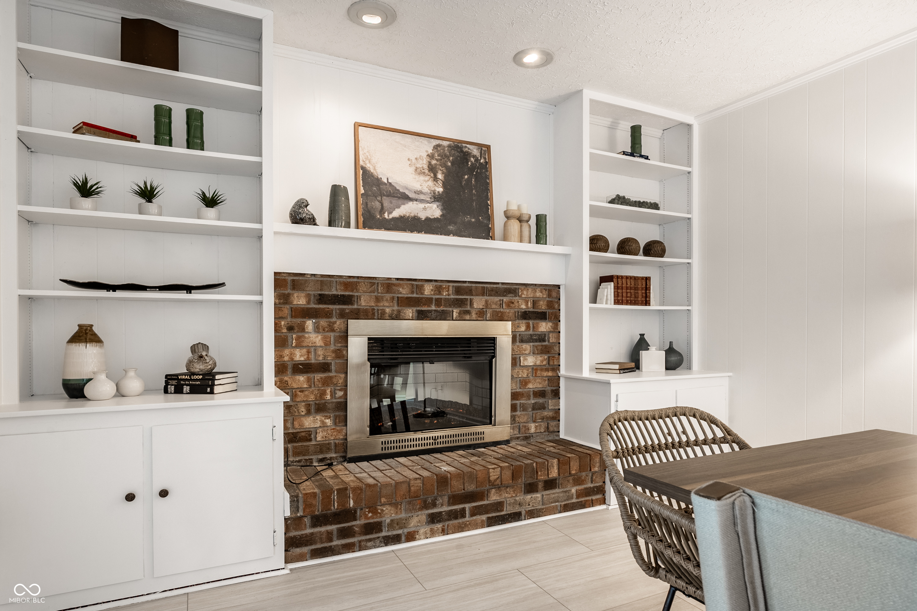 8323 Mockingbird Lane