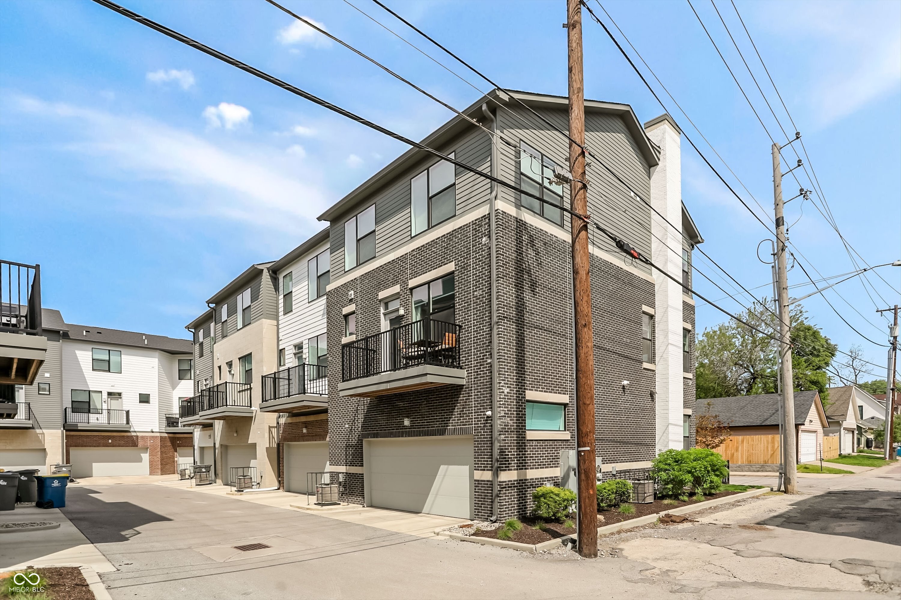 411 E 19th Street