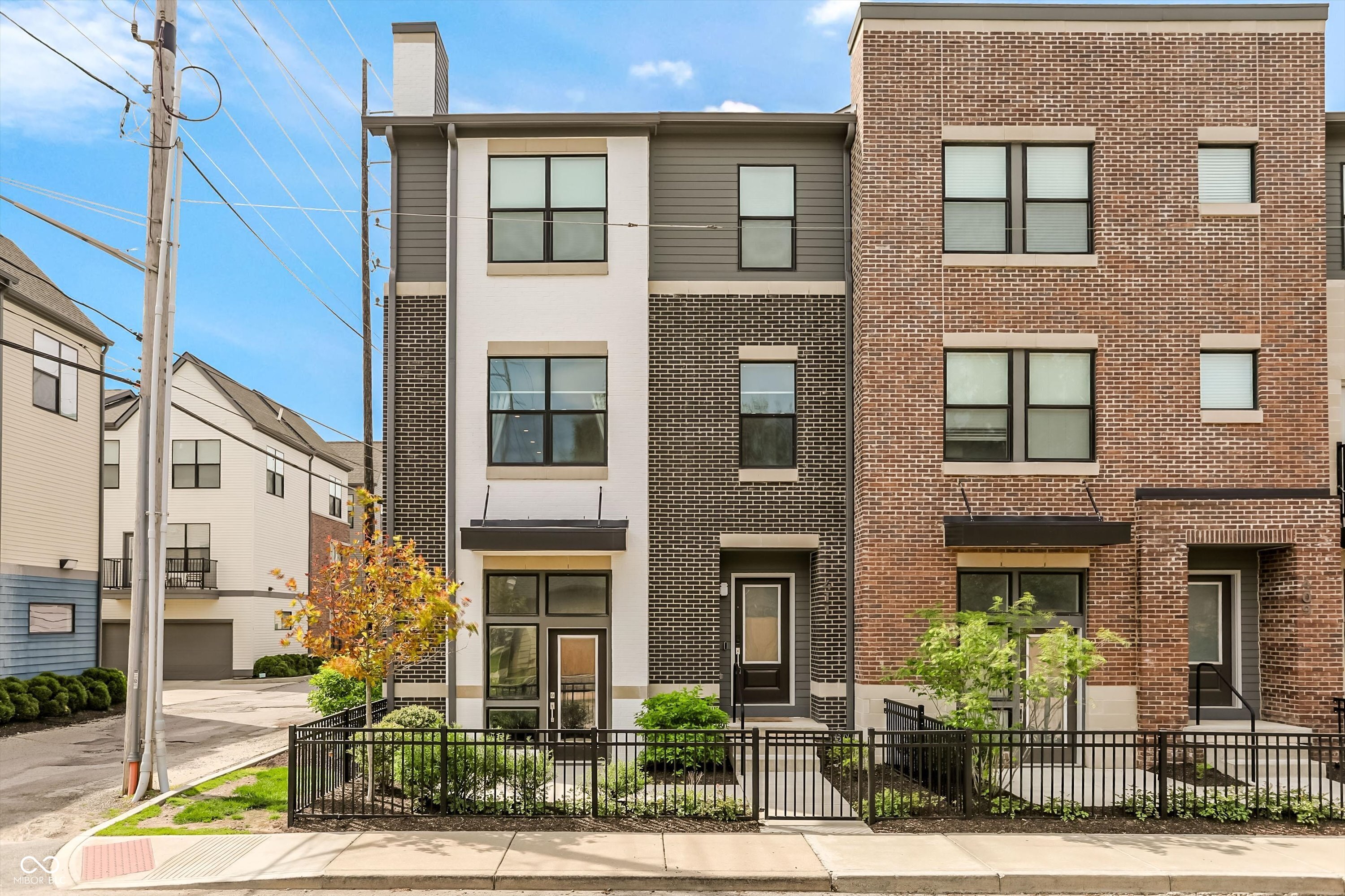 411 E 19th Street