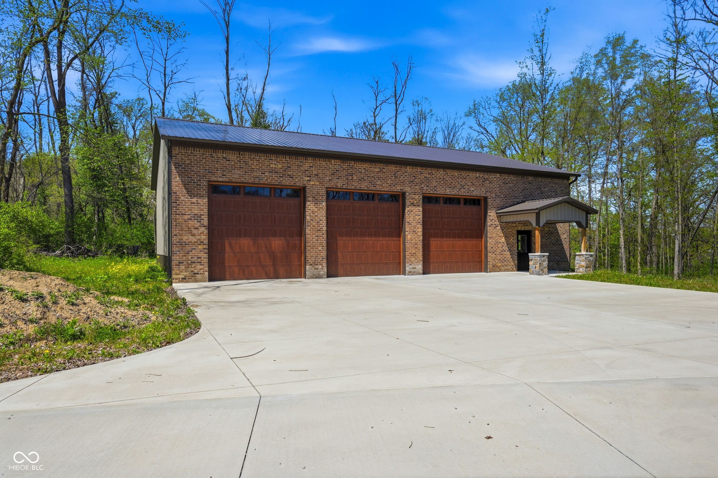 541 Macintosh Lane