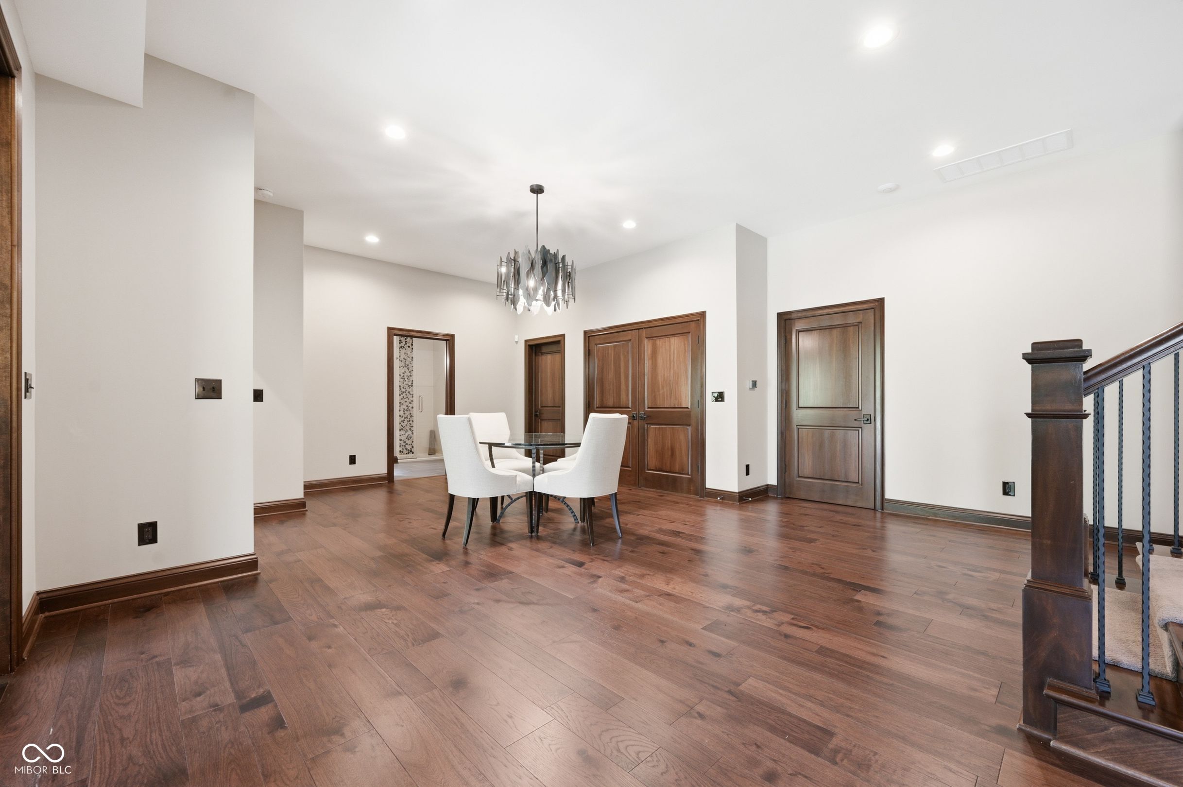 541 Macintosh Lane