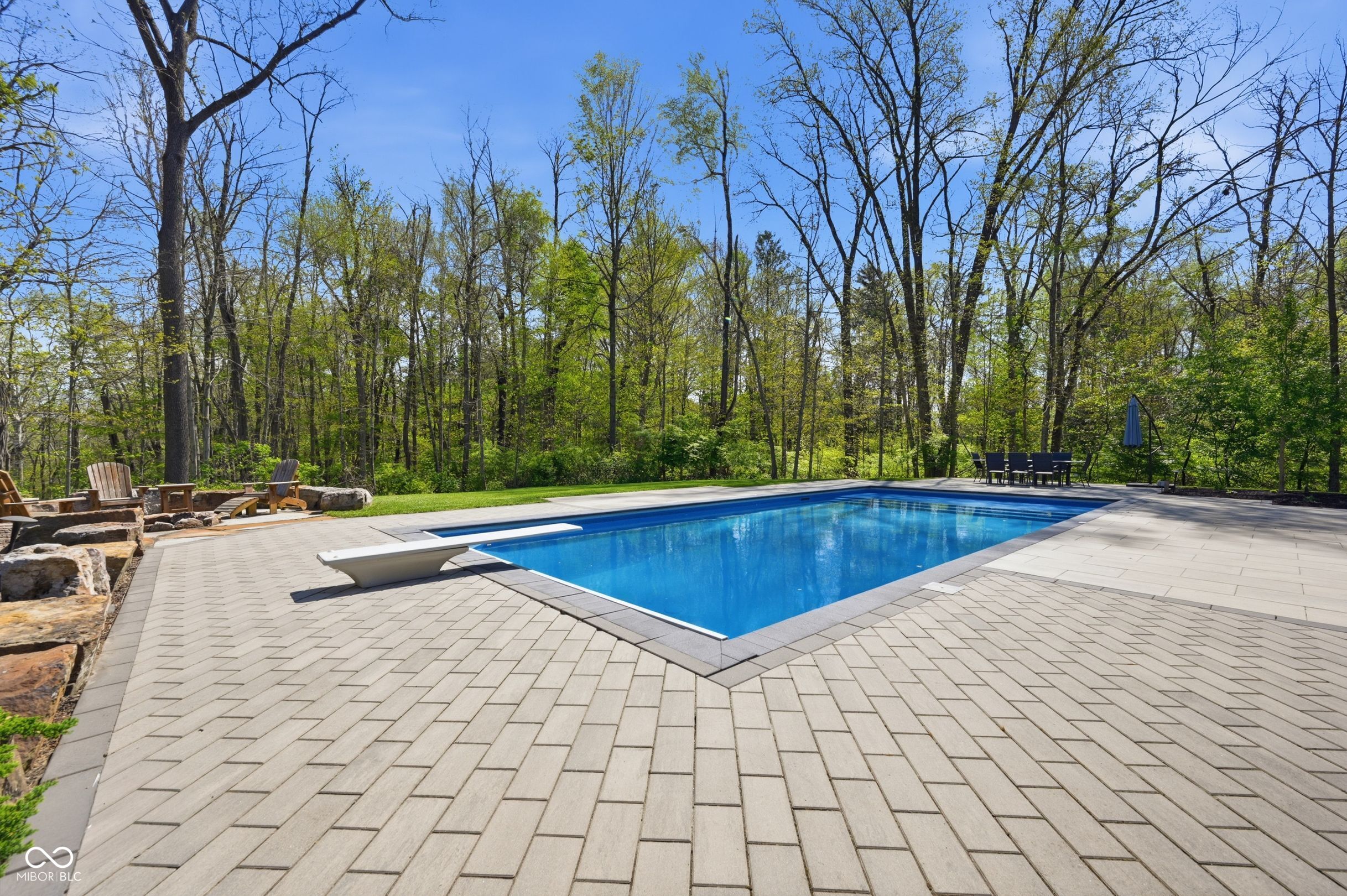 541 Macintosh Lane