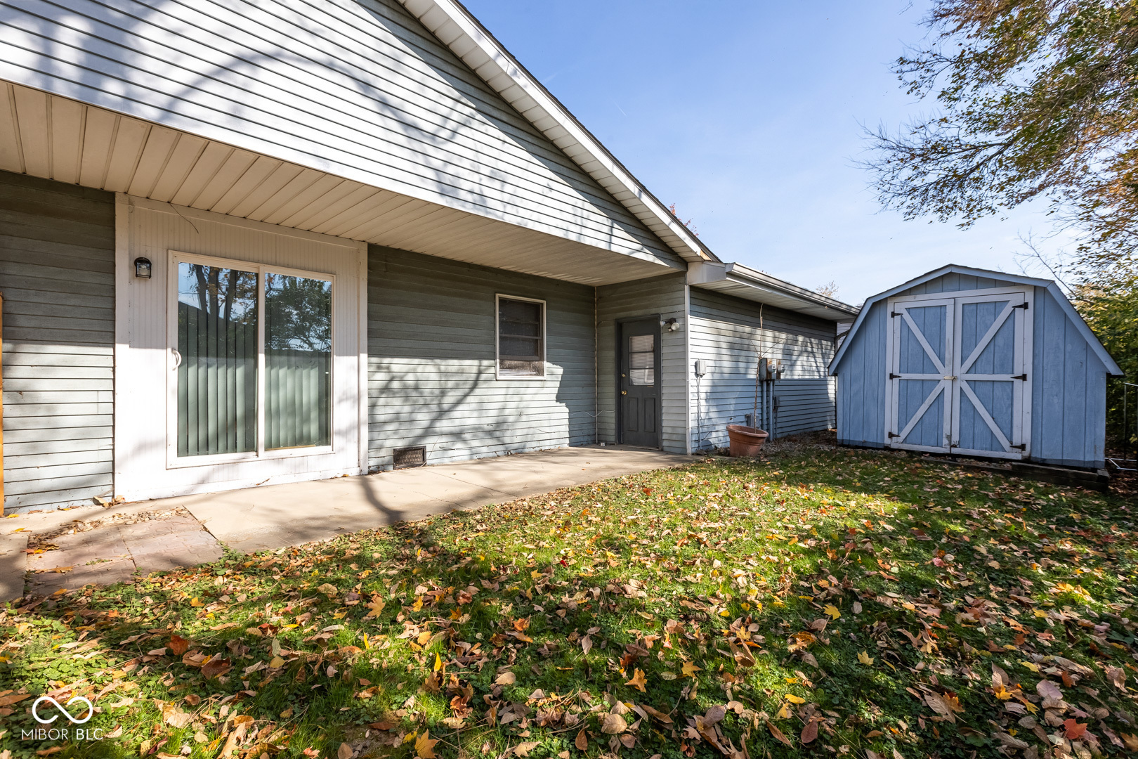 8201 Old Farm Lane