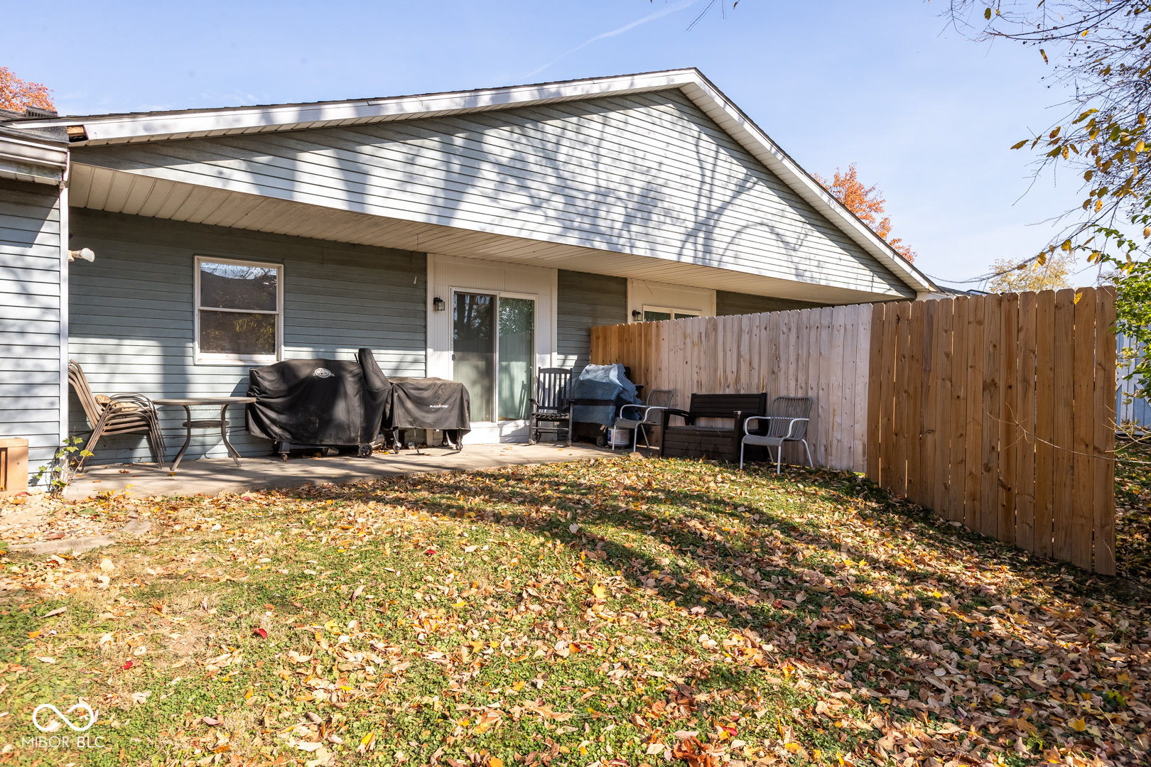 8201 Old Farm Lane
