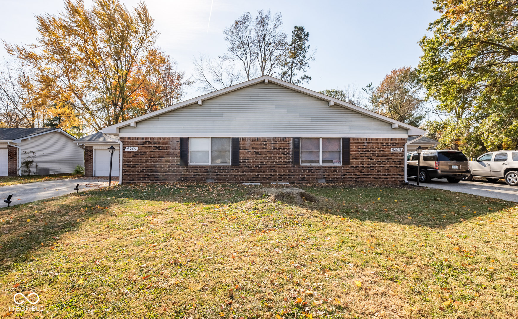 8201 Old Farm Lane