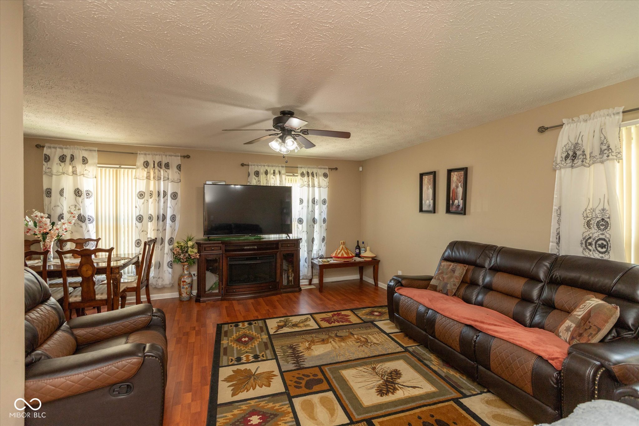 709 Summitcrest Drive