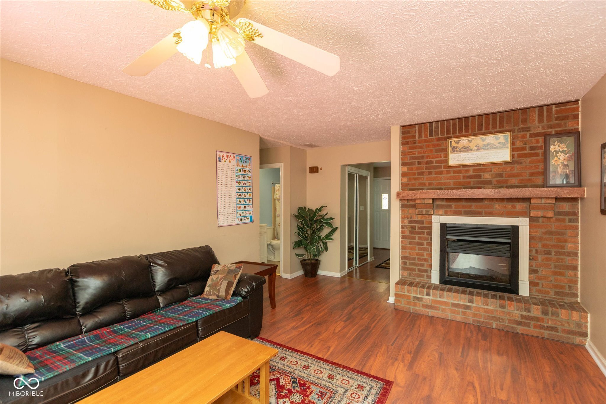 709 Summitcrest Drive