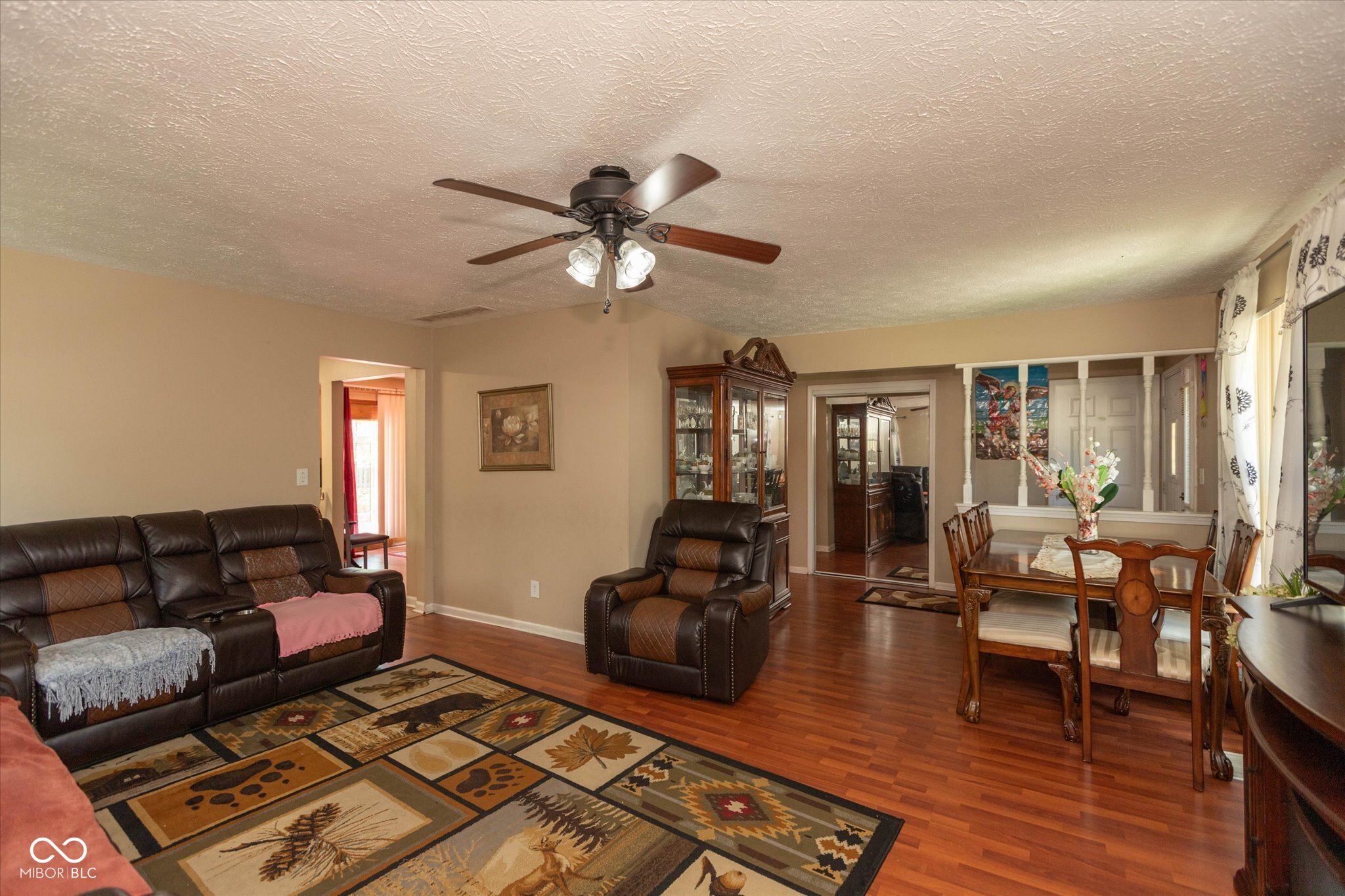 709 Summitcrest Drive