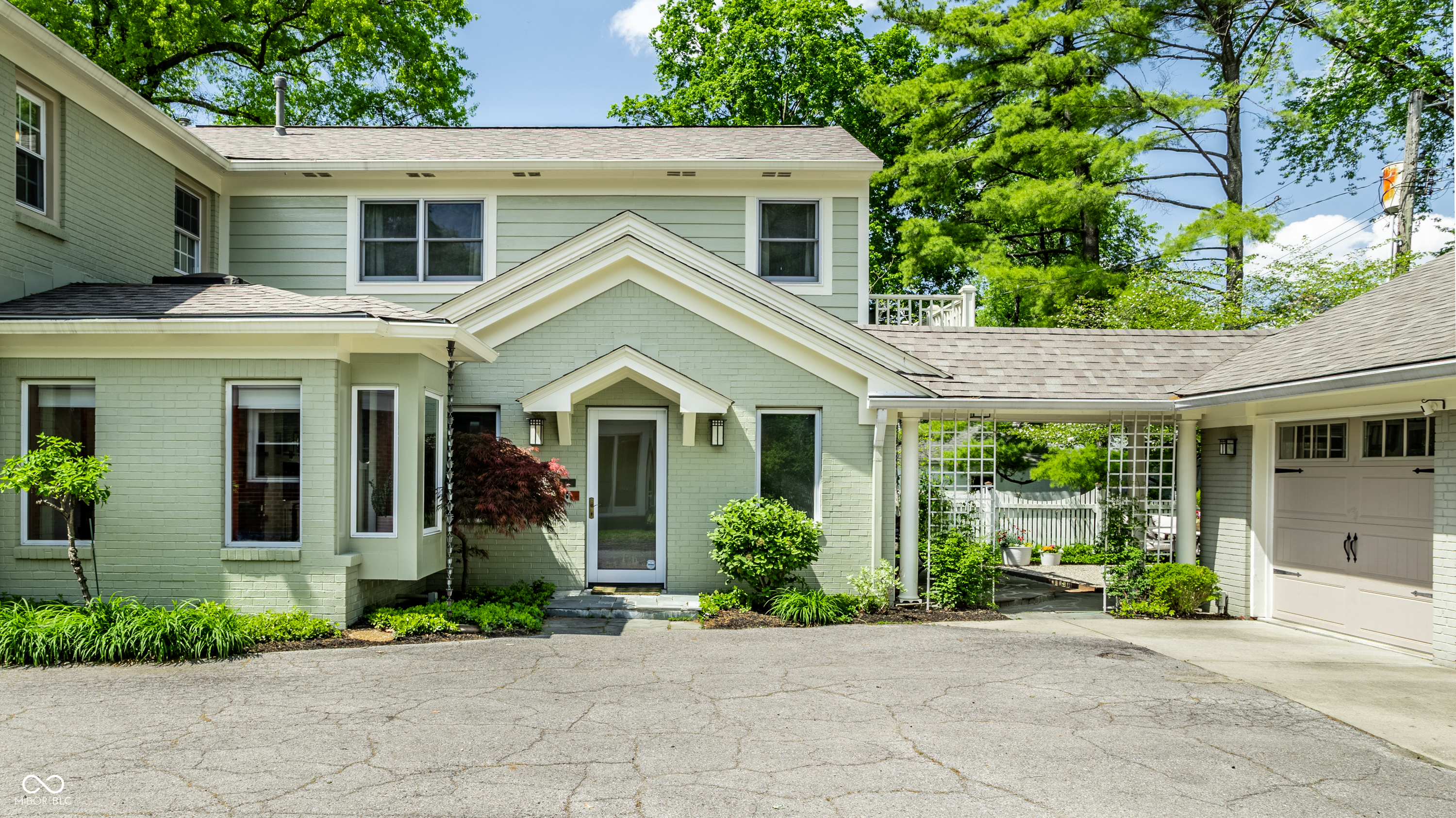 1138 E 58th Street