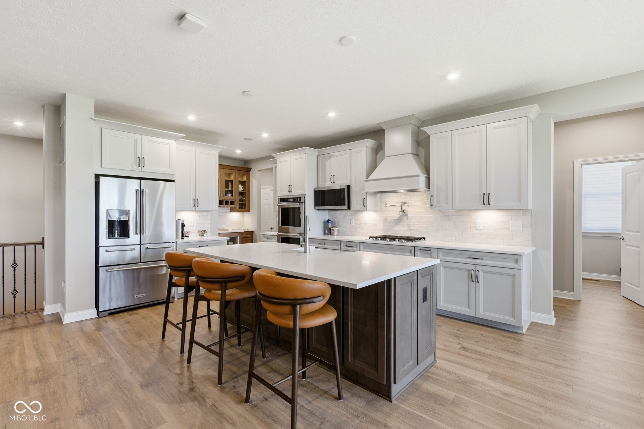 9381 Coopers Lane