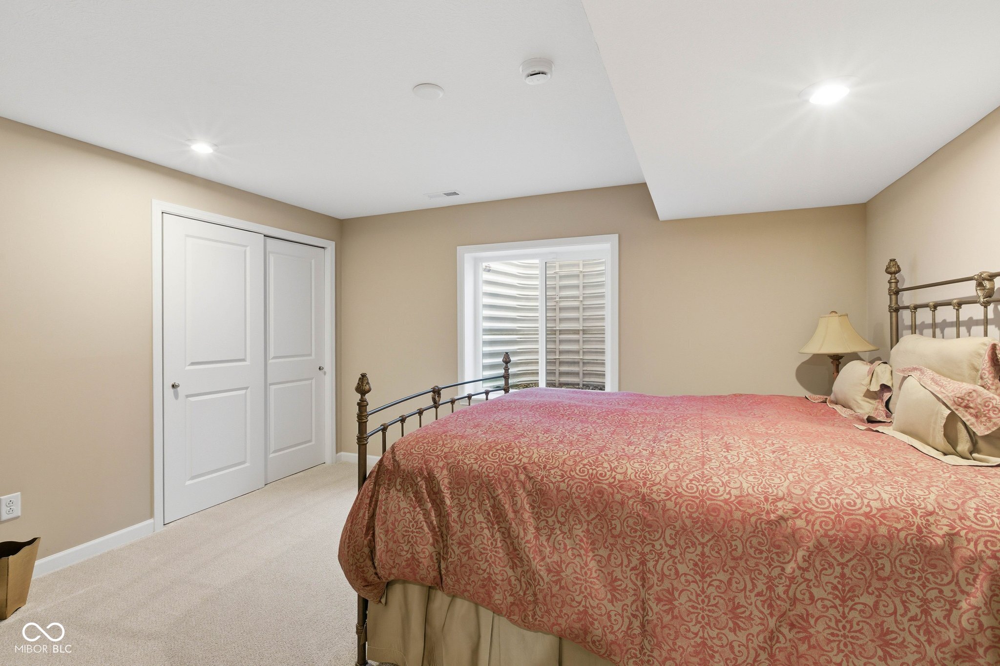 9381 Coopers Lane