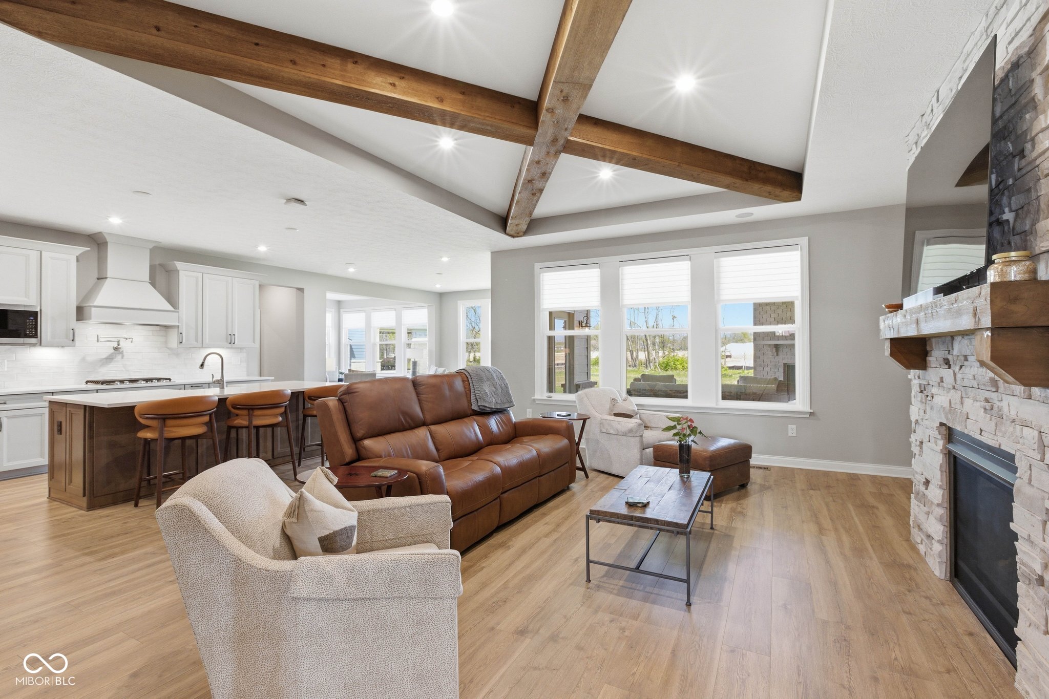 9381 Coopers Lane