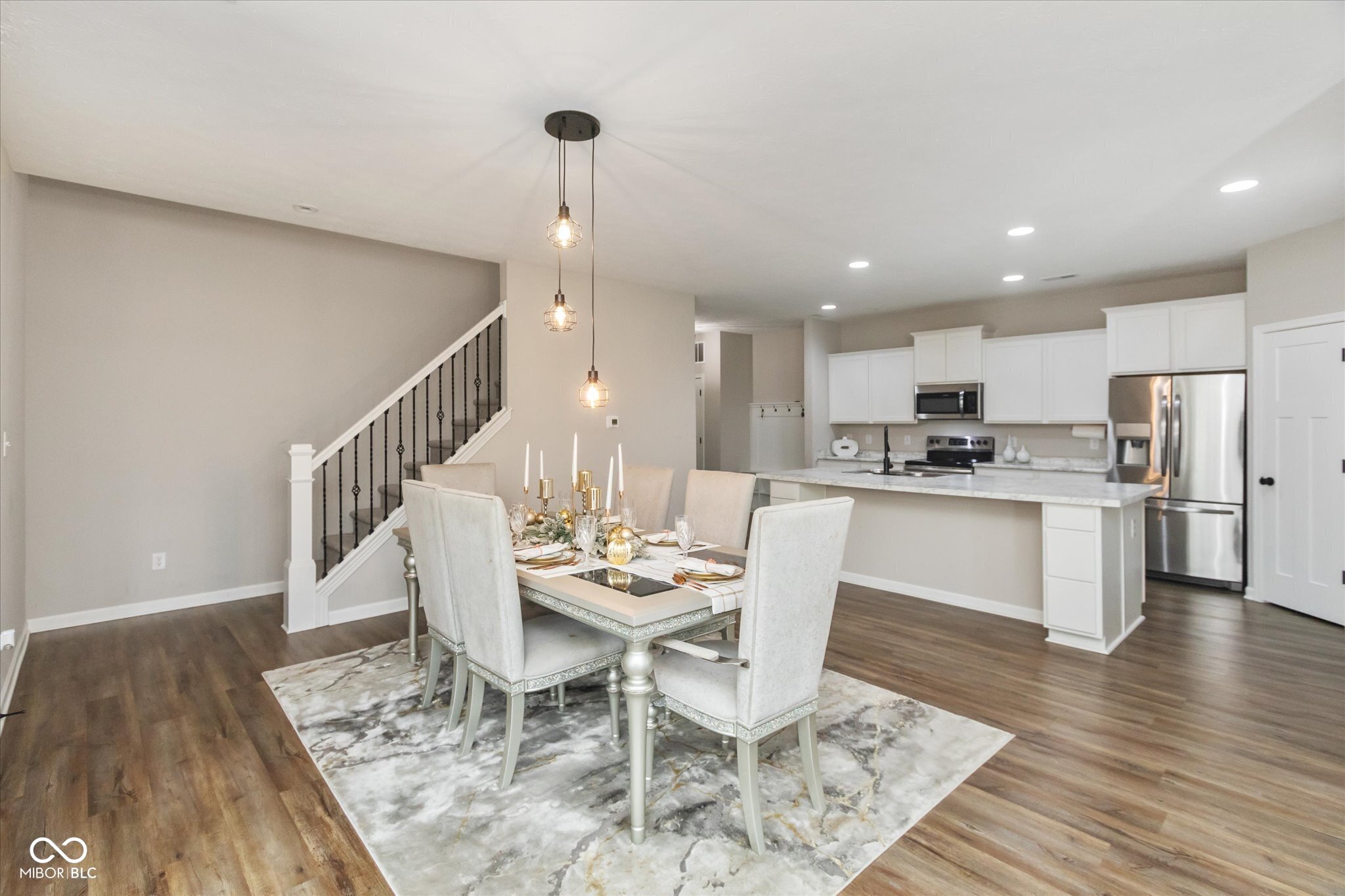 7228 Lockford Walk N