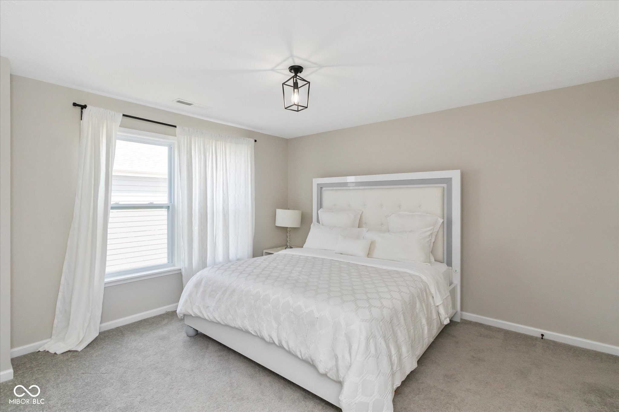 7228 Lockford Walk N
