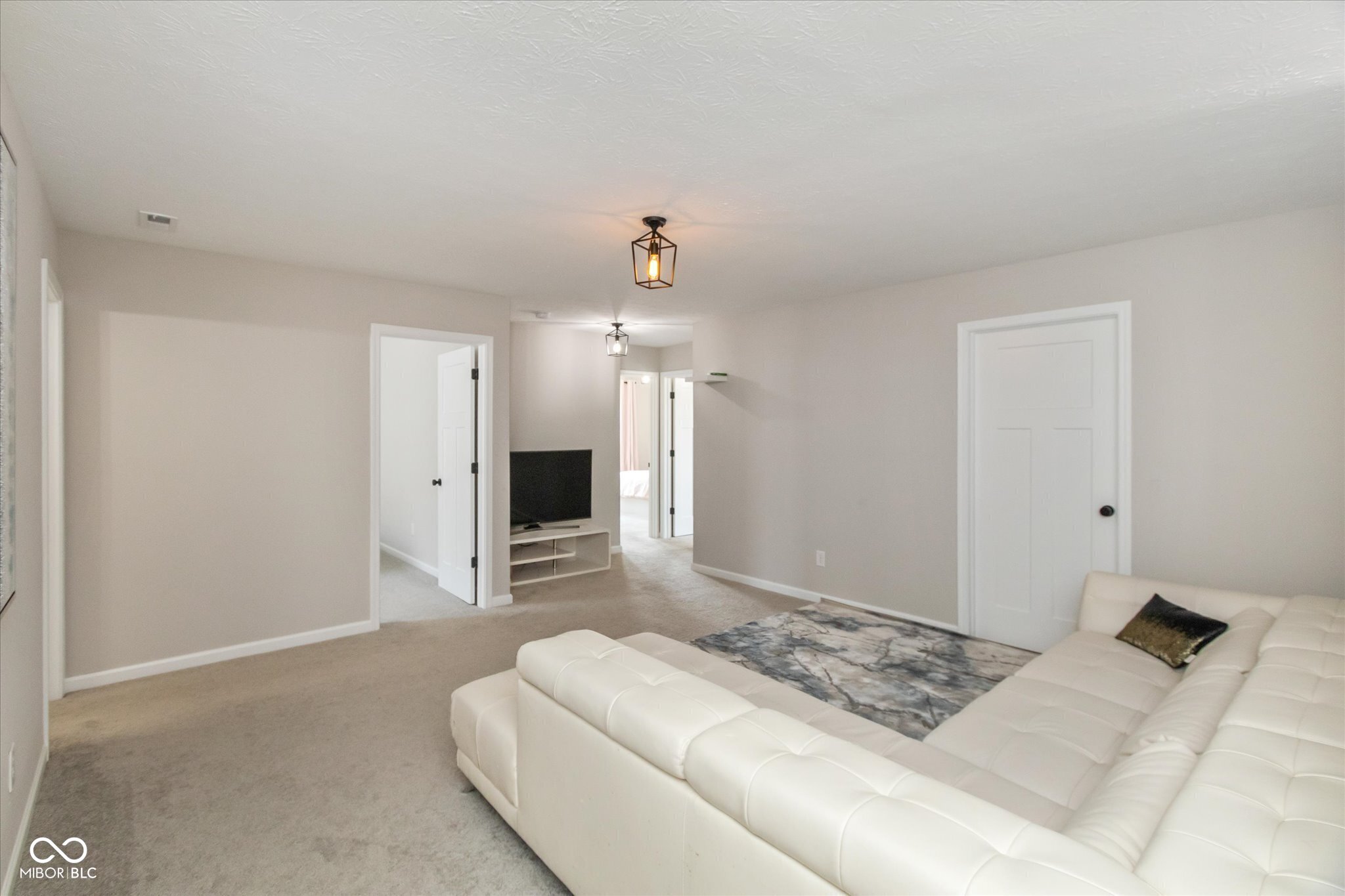 7228 Lockford Walk N