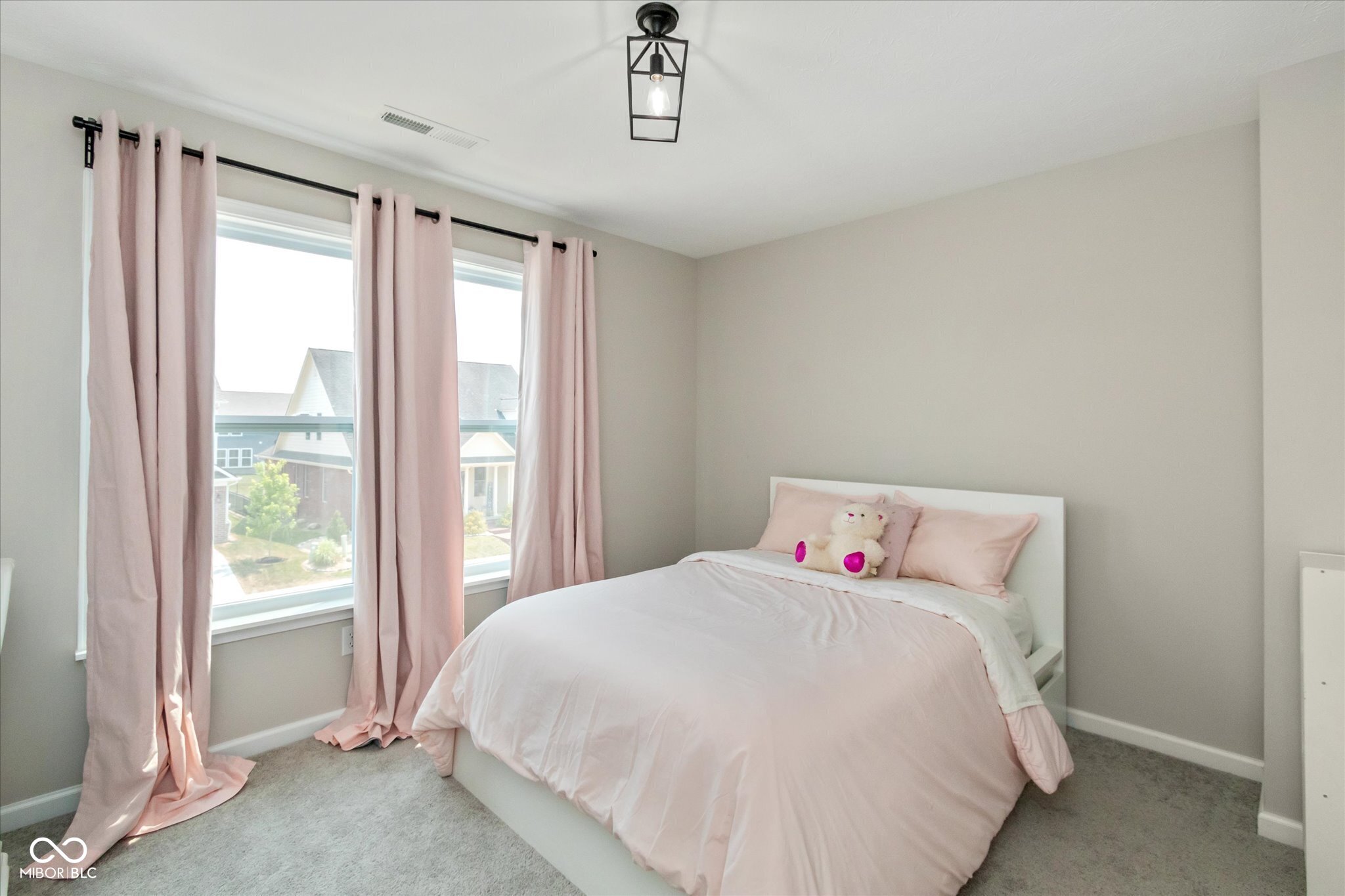 7228 Lockford Walk N
