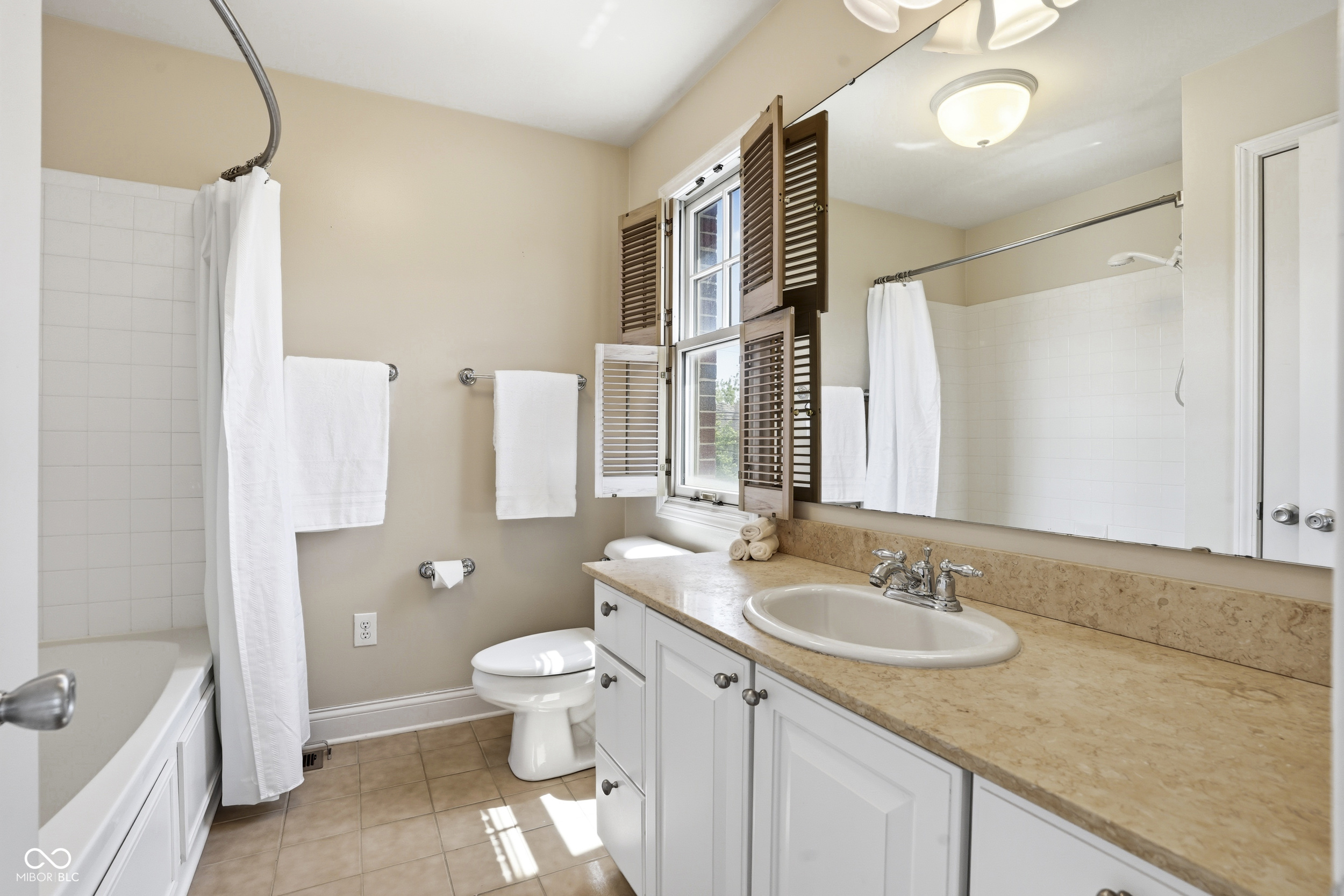 308 E 10th Street