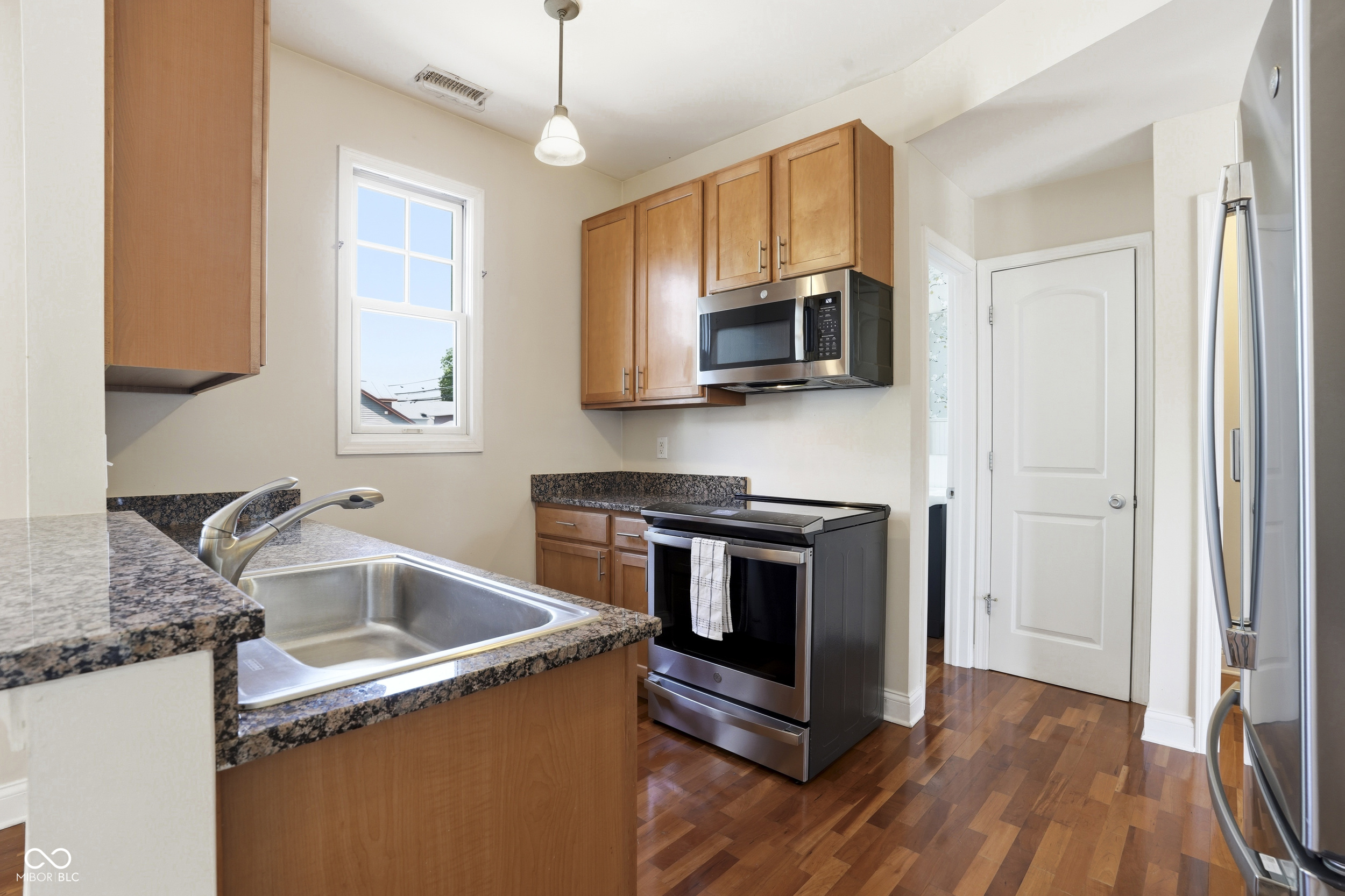 308 E 10th Street
