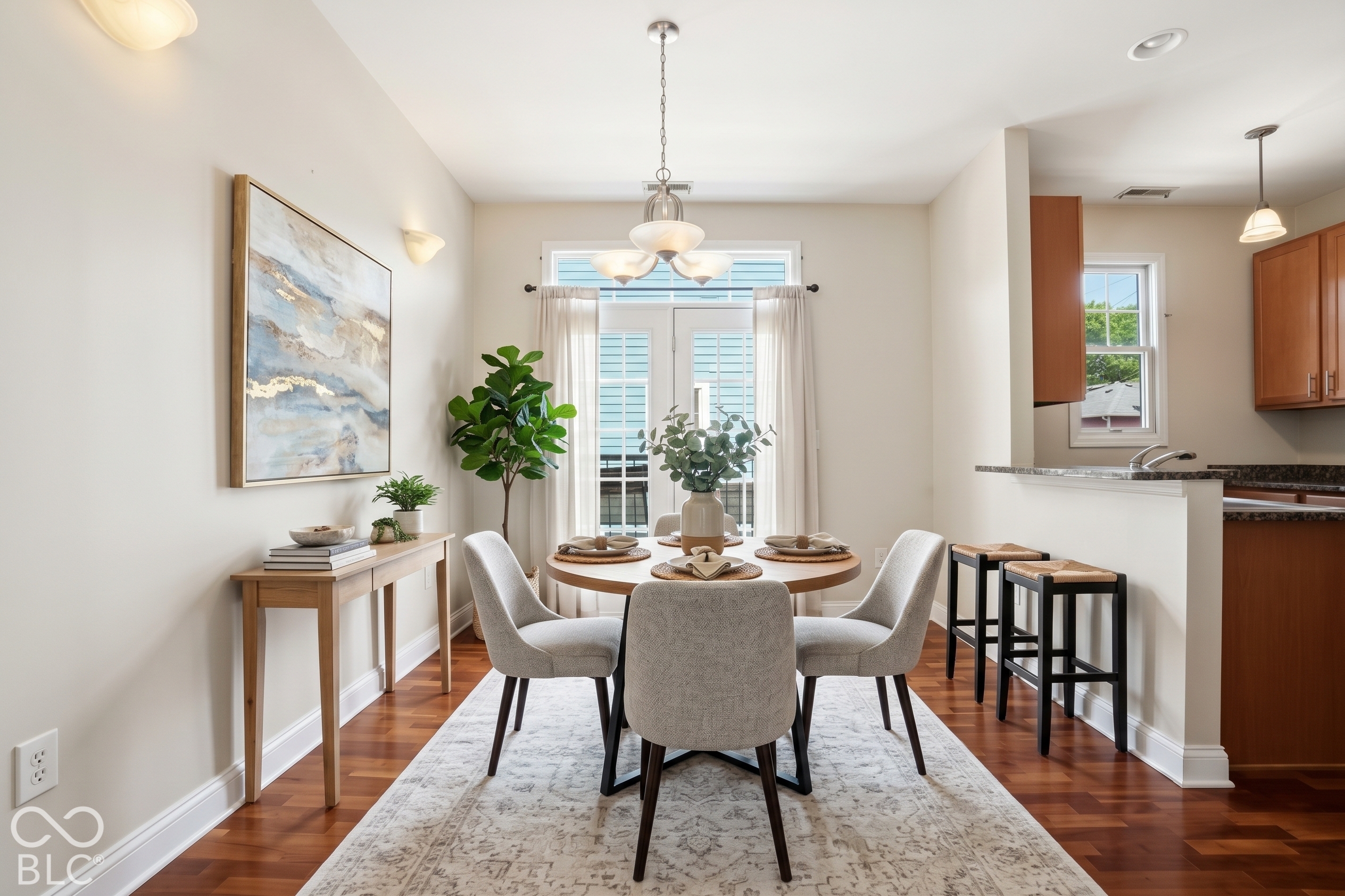 308 E 10th Street