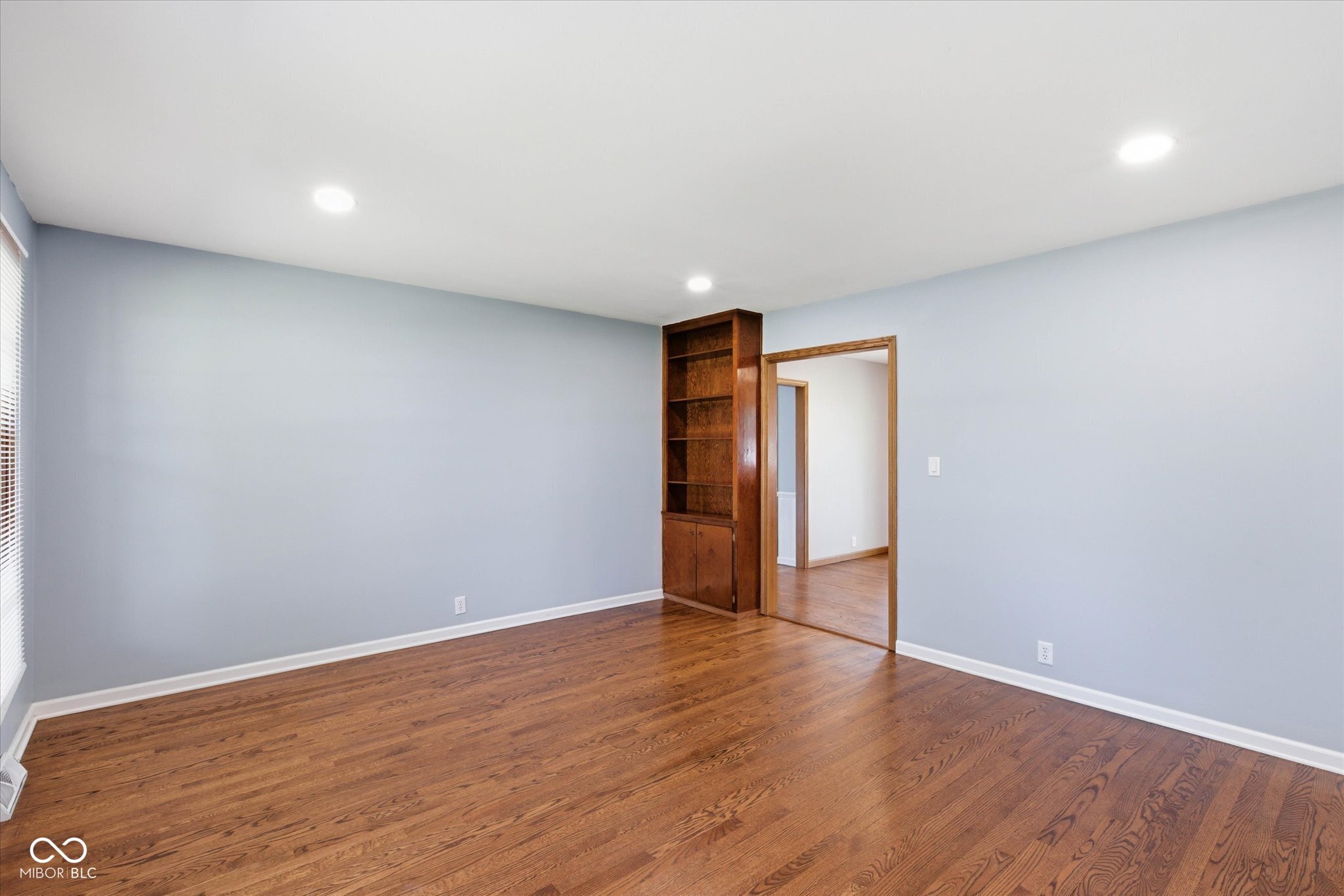 5642 Wallingwood Drive