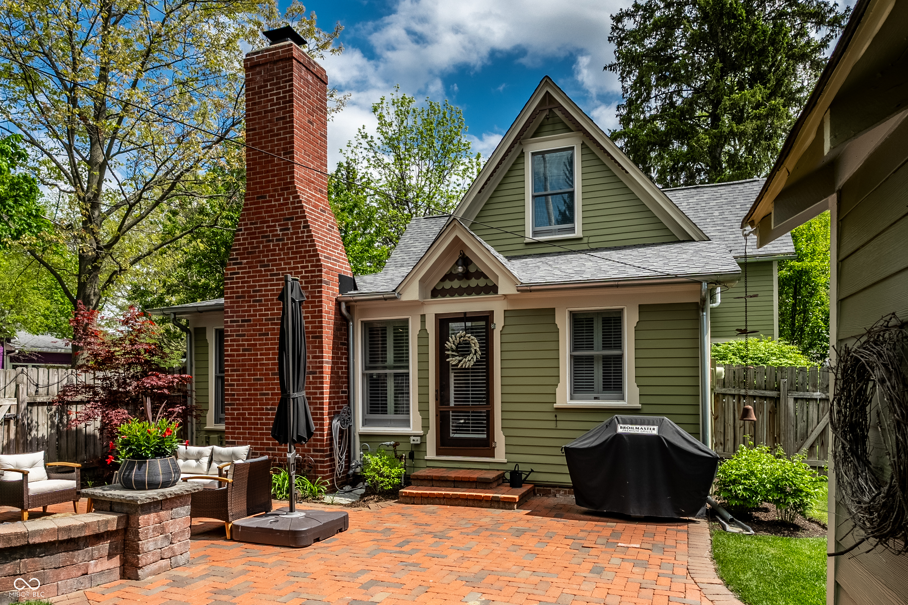 190 N Main Street
