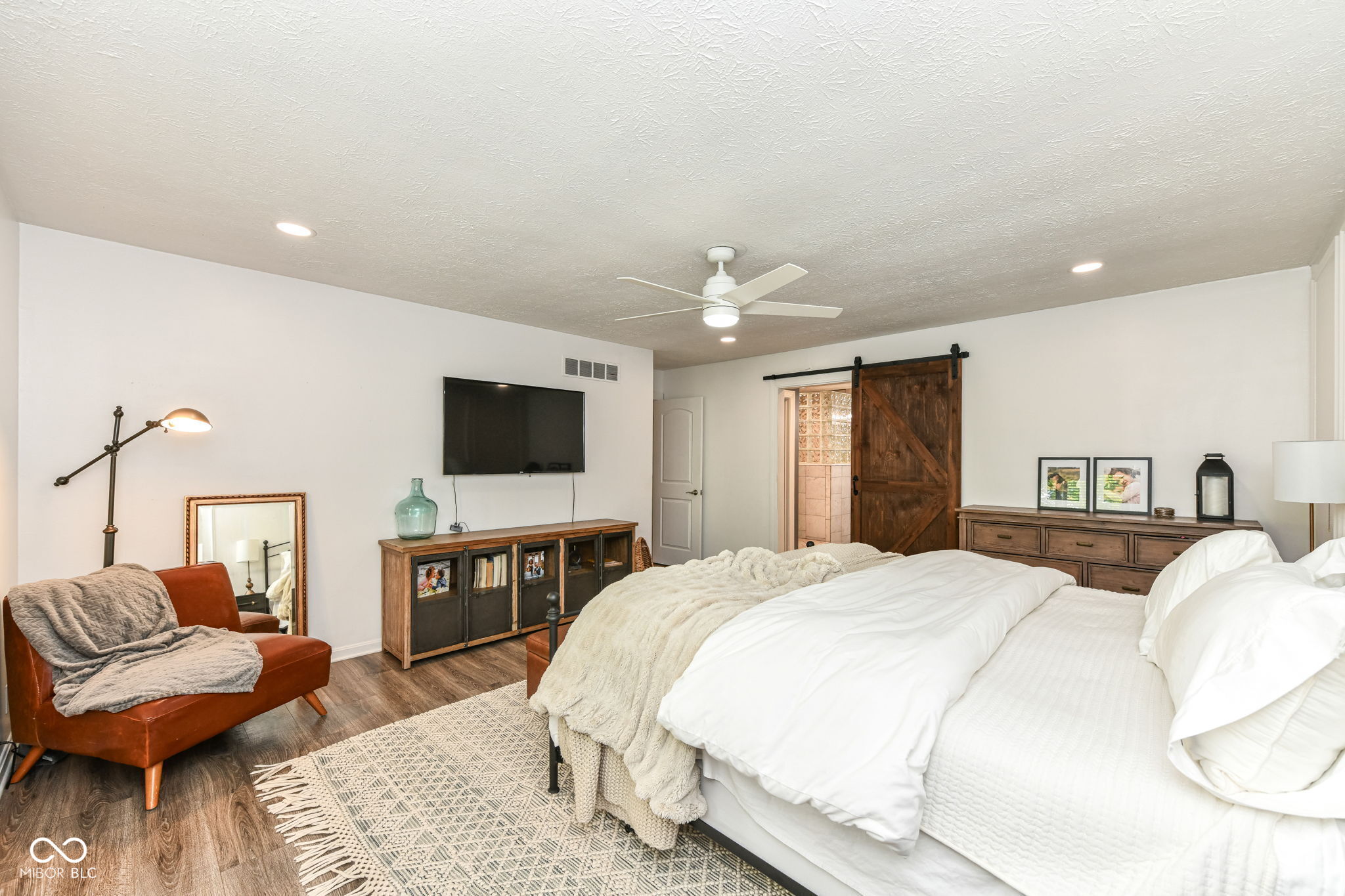 5232 Glen Stewart Way