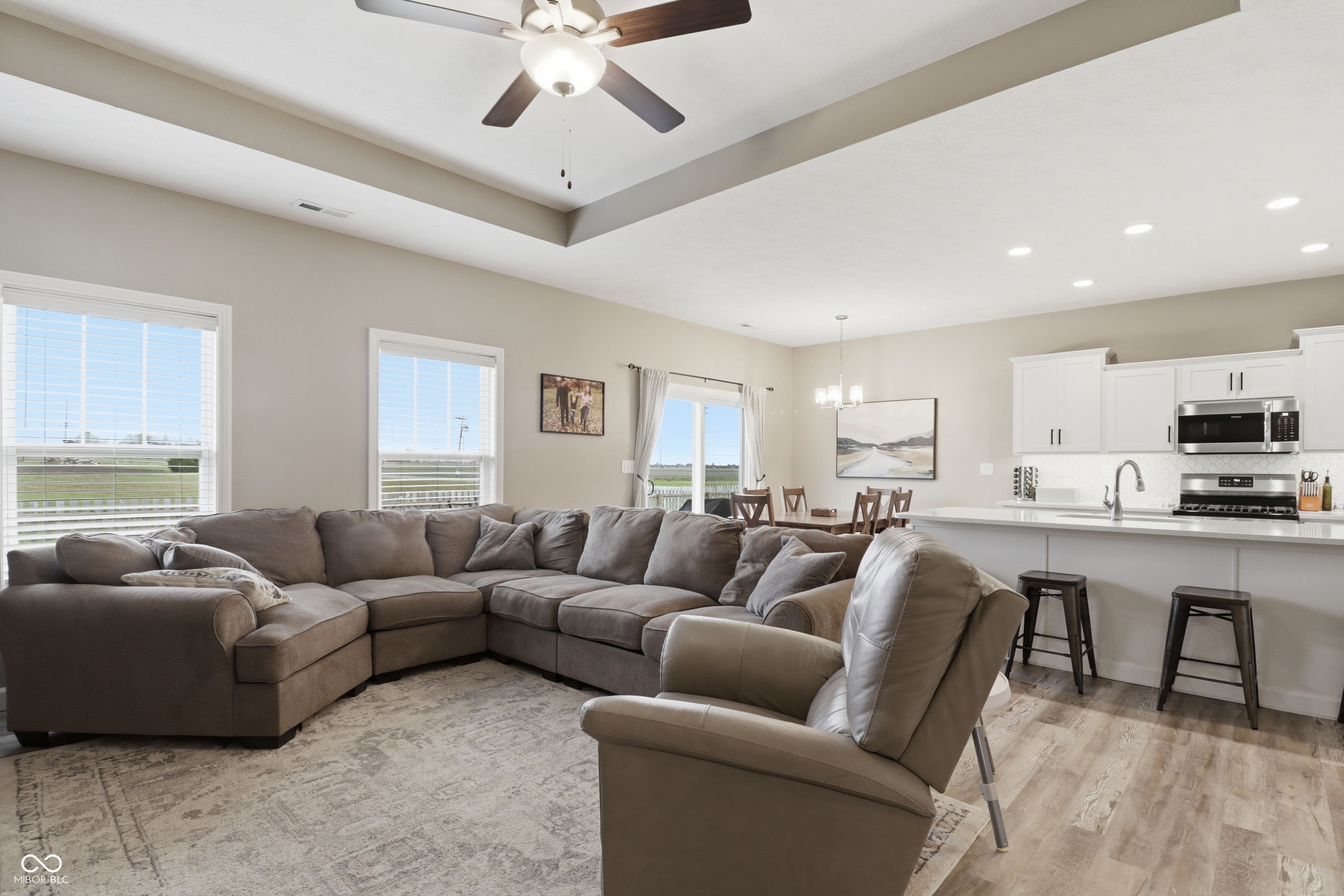 317 E Quail Drive