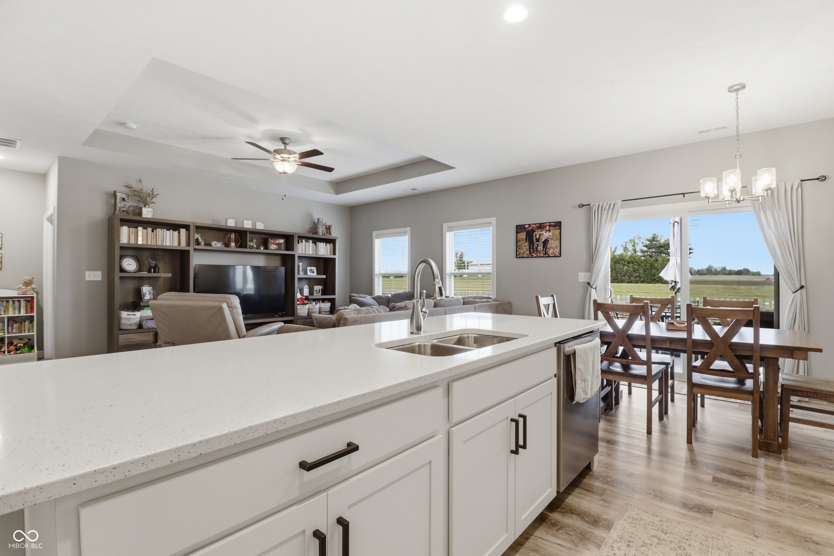 317 E Quail Drive