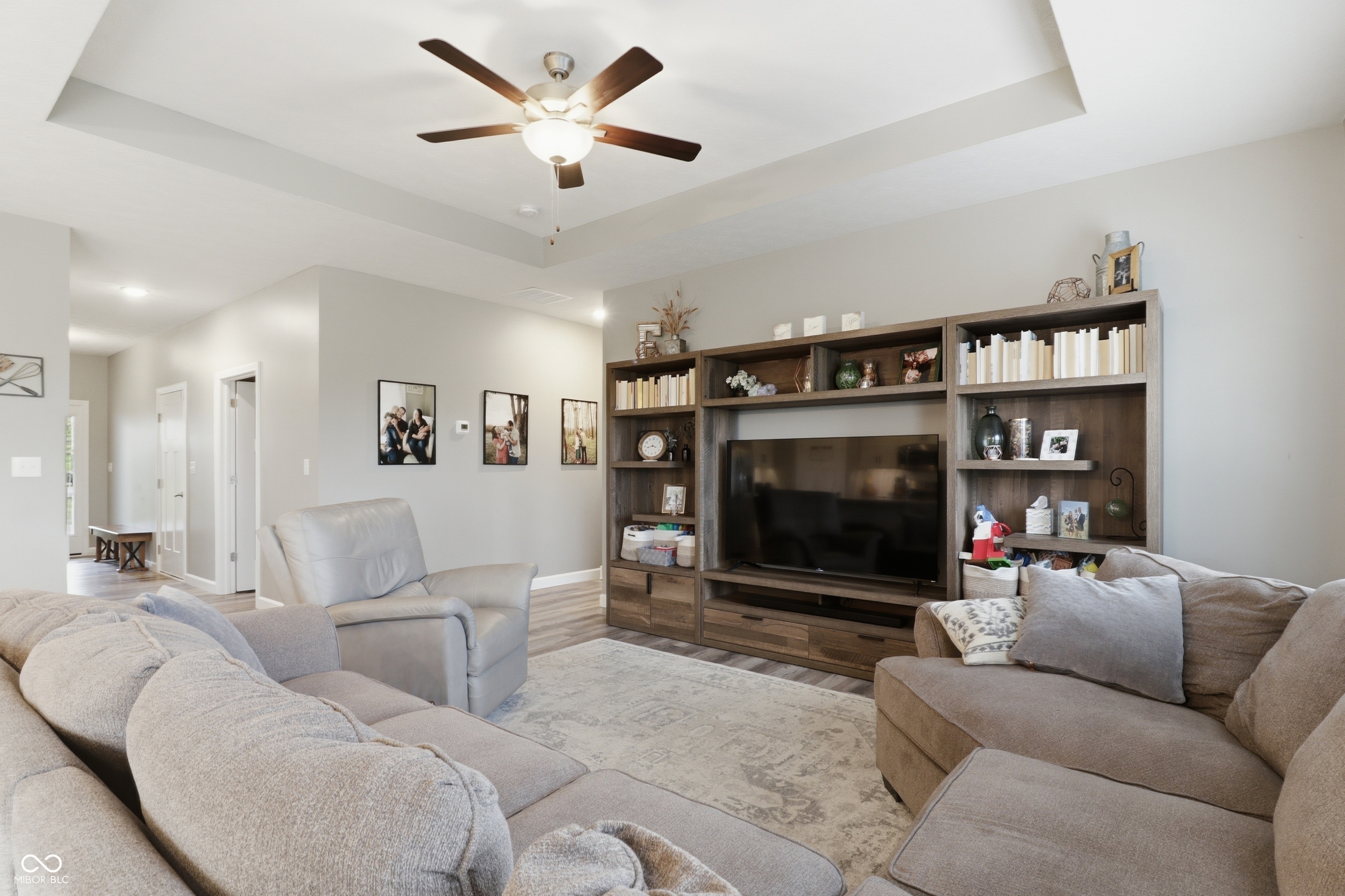 317 E Quail Drive
