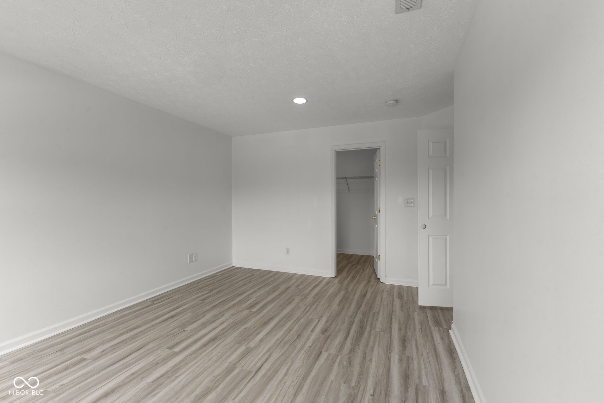 13711 Alvernon Place