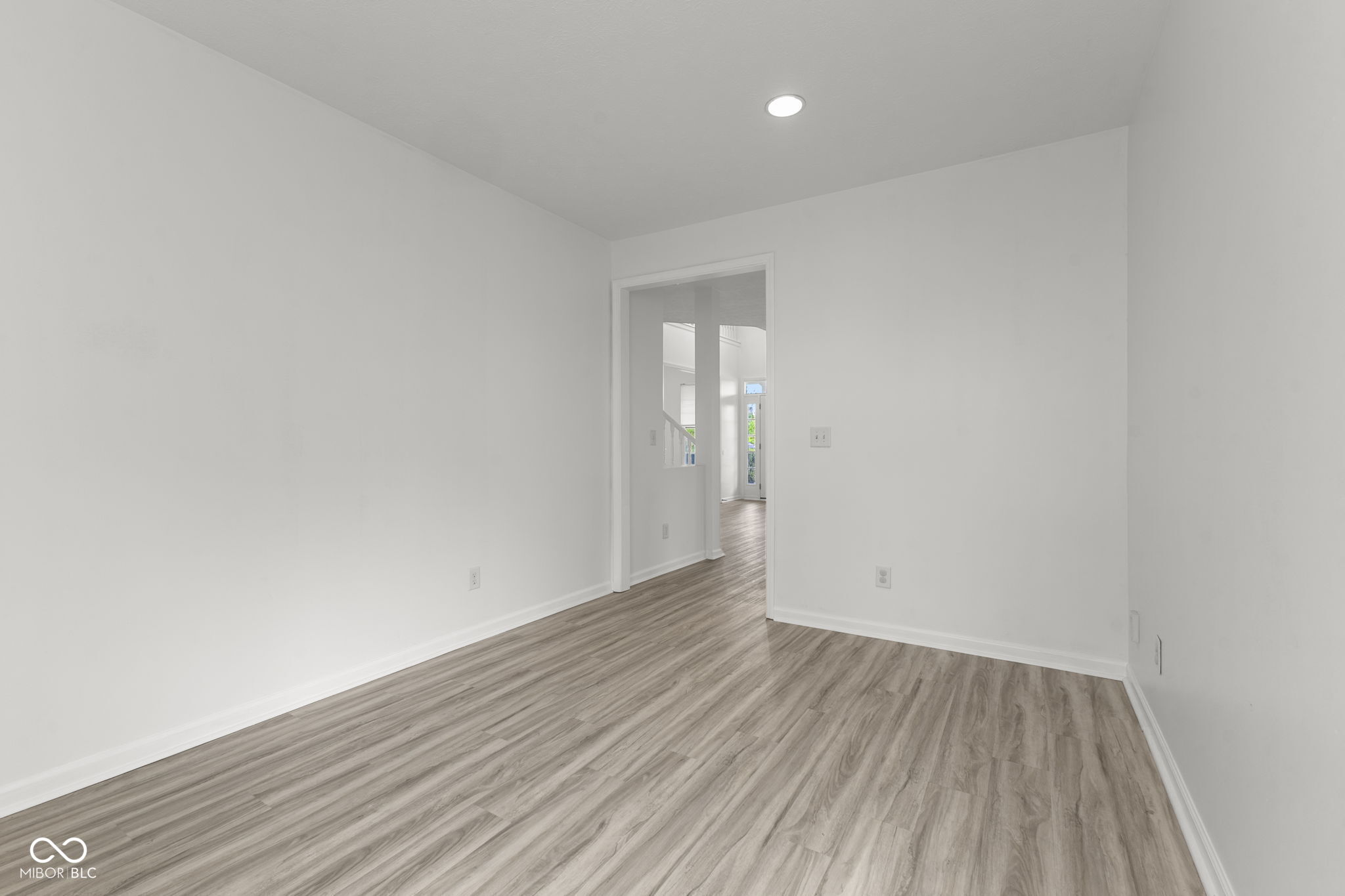 13711 Alvernon Place