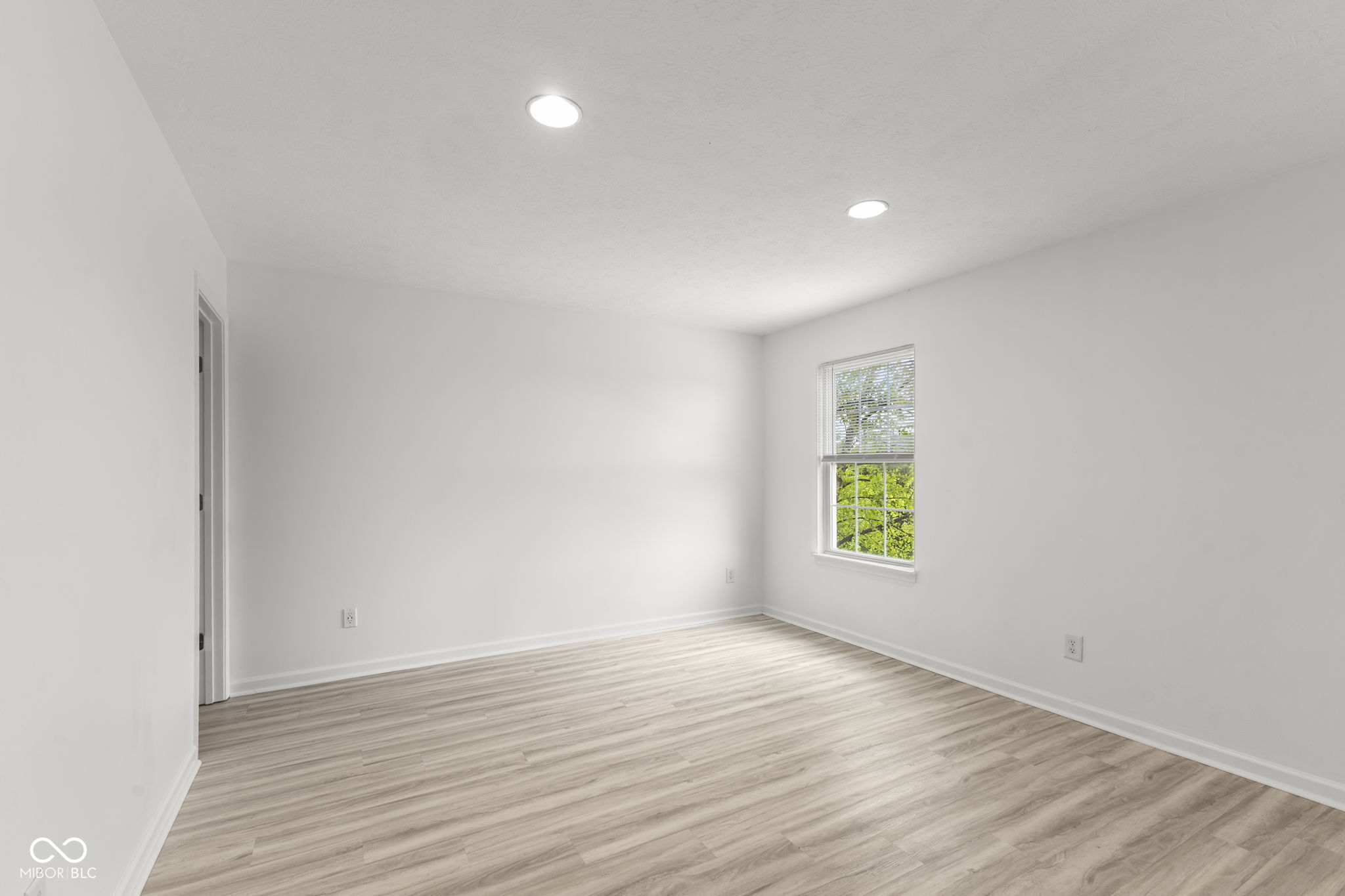 13711 Alvernon Place