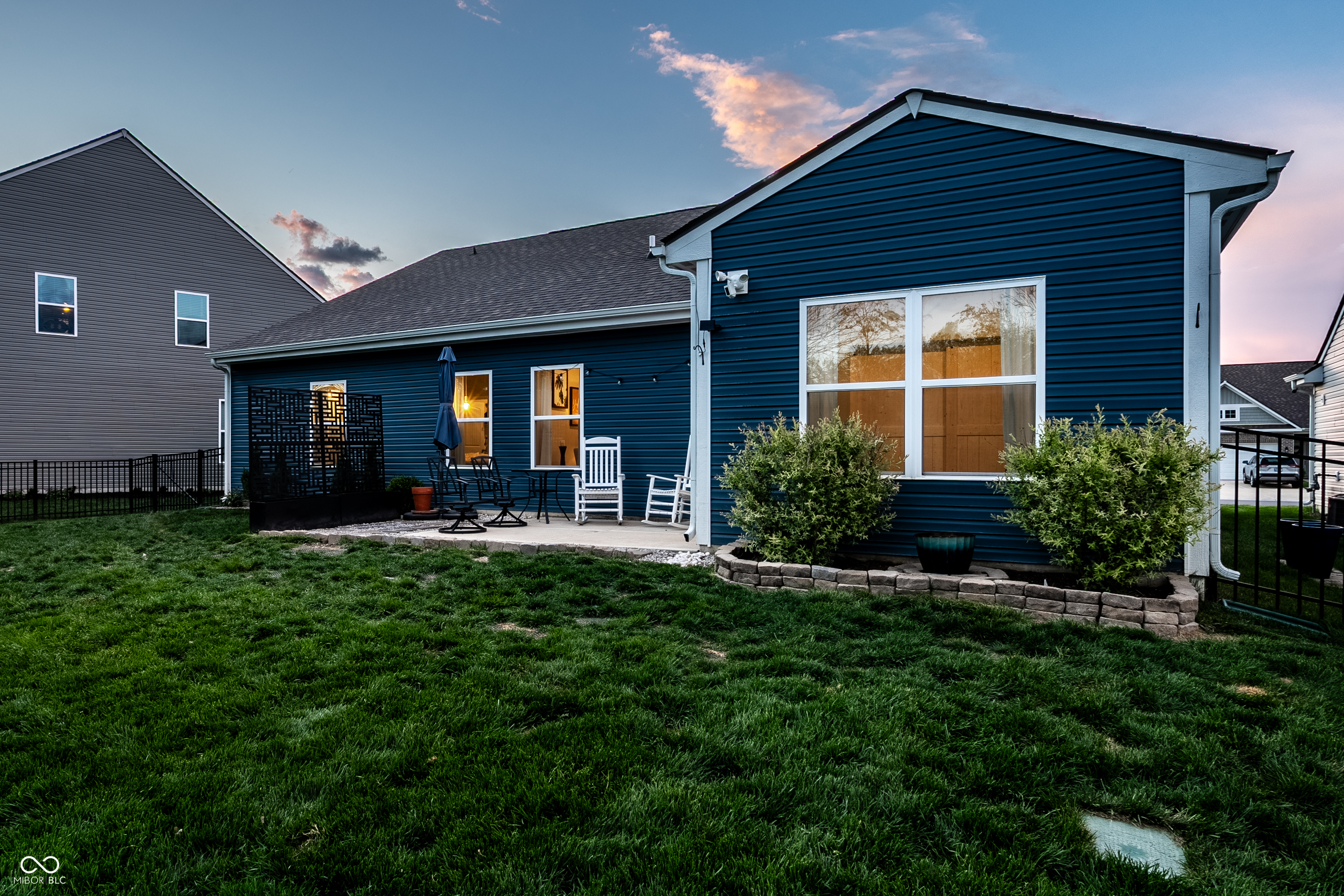 9885 Canyon Lane