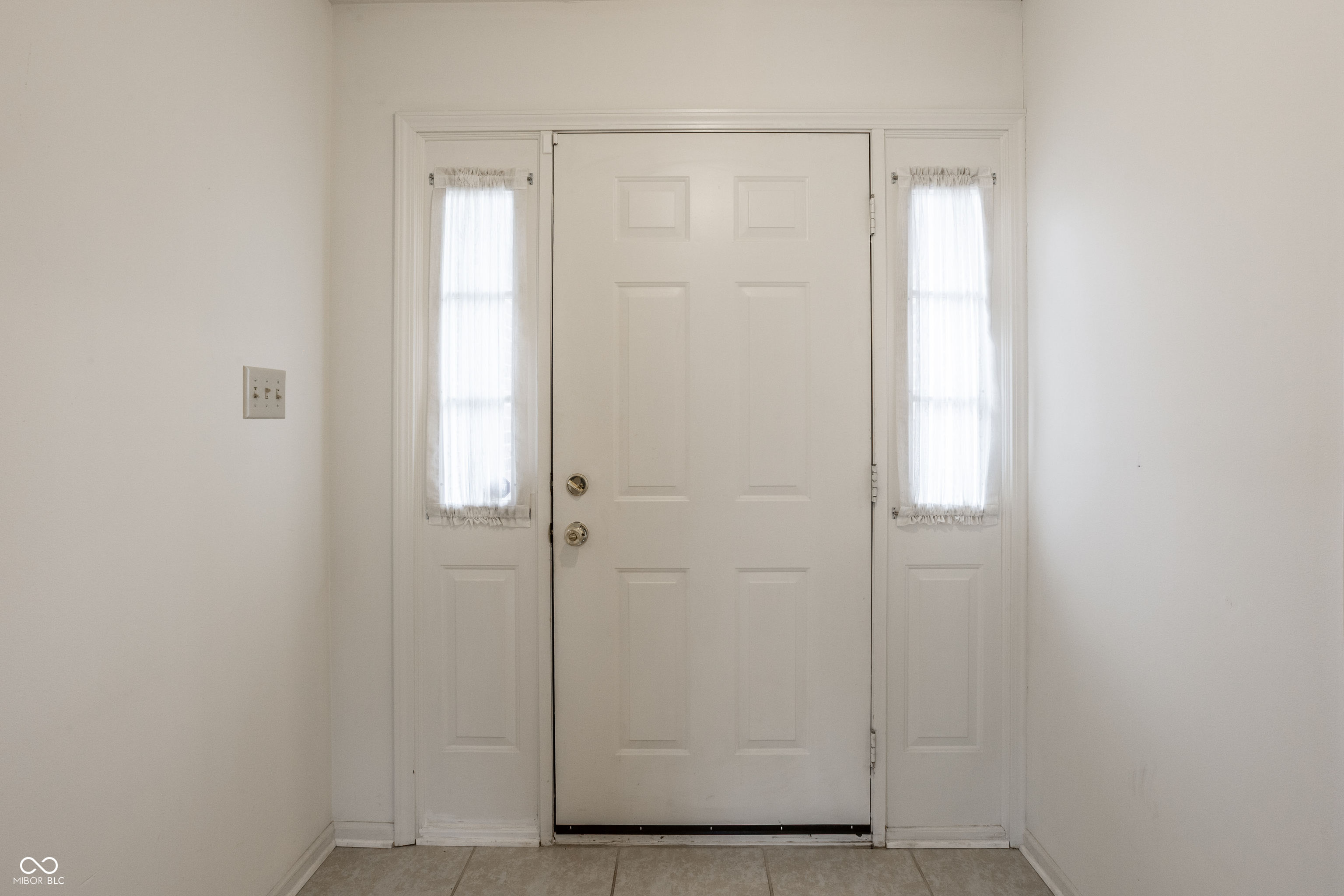 1911 E Maple Park Drive