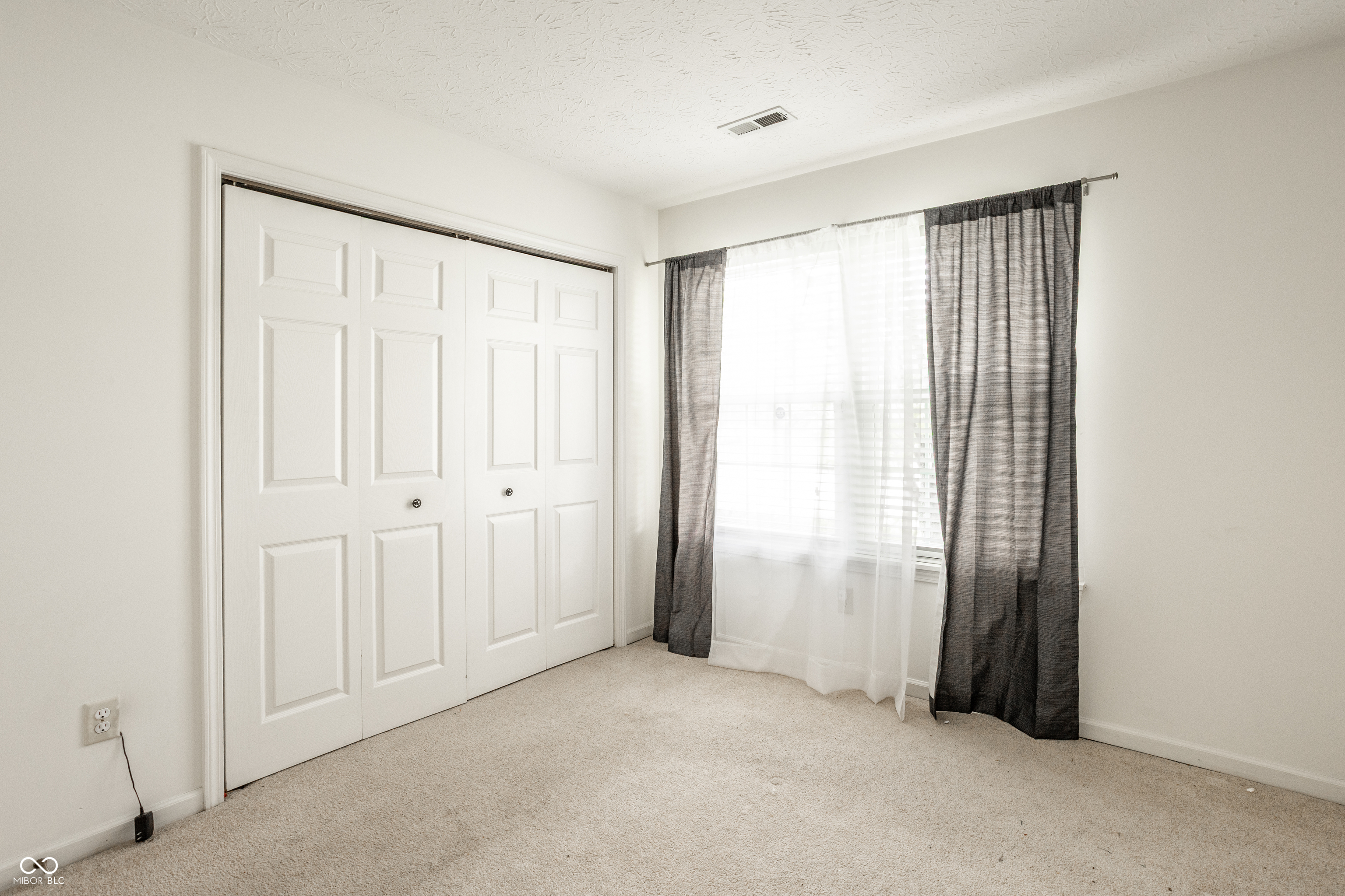 1911 E Maple Park Drive