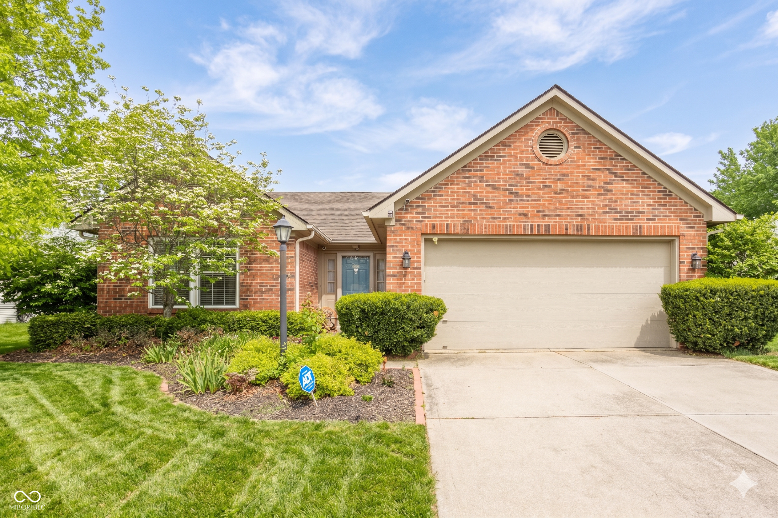 1911 E Maple Park Drive