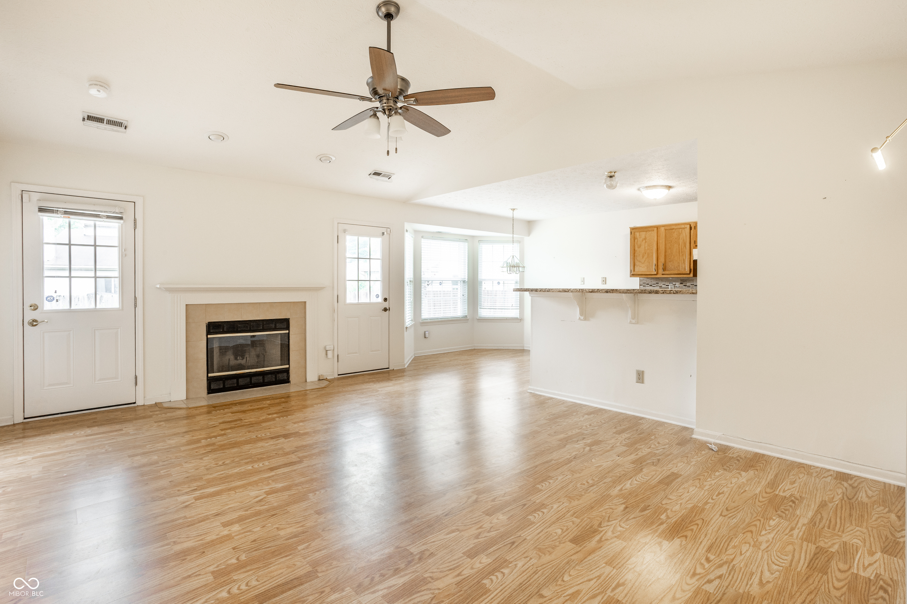 1911 E Maple Park Drive